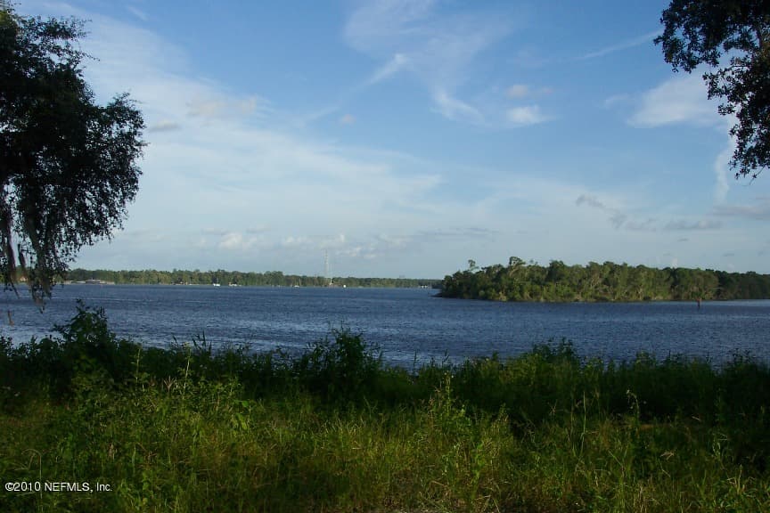 177 S HIGHWAY 17, East Palatka — exterior