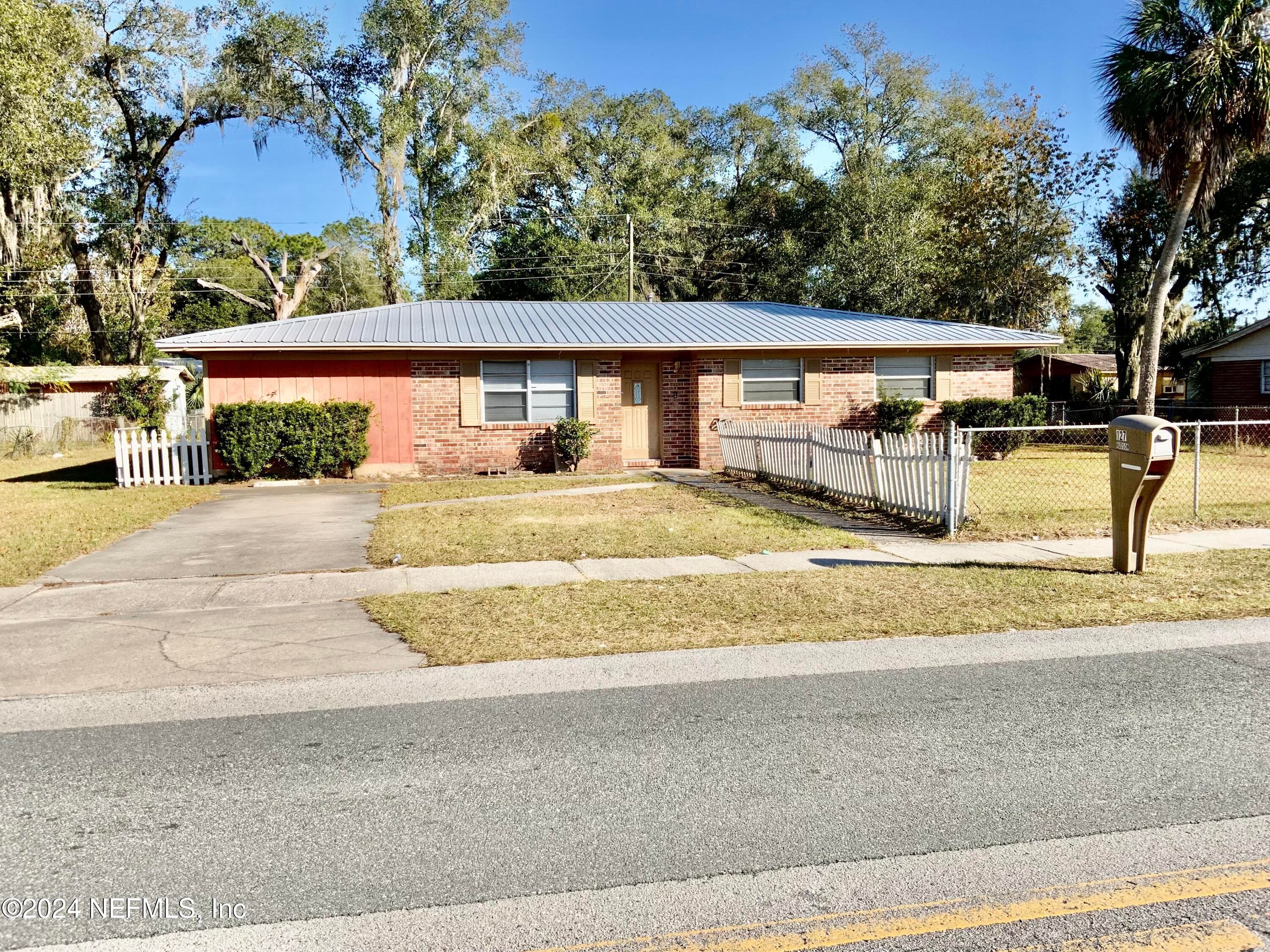 127 MELLON Road, Palatka — exterior