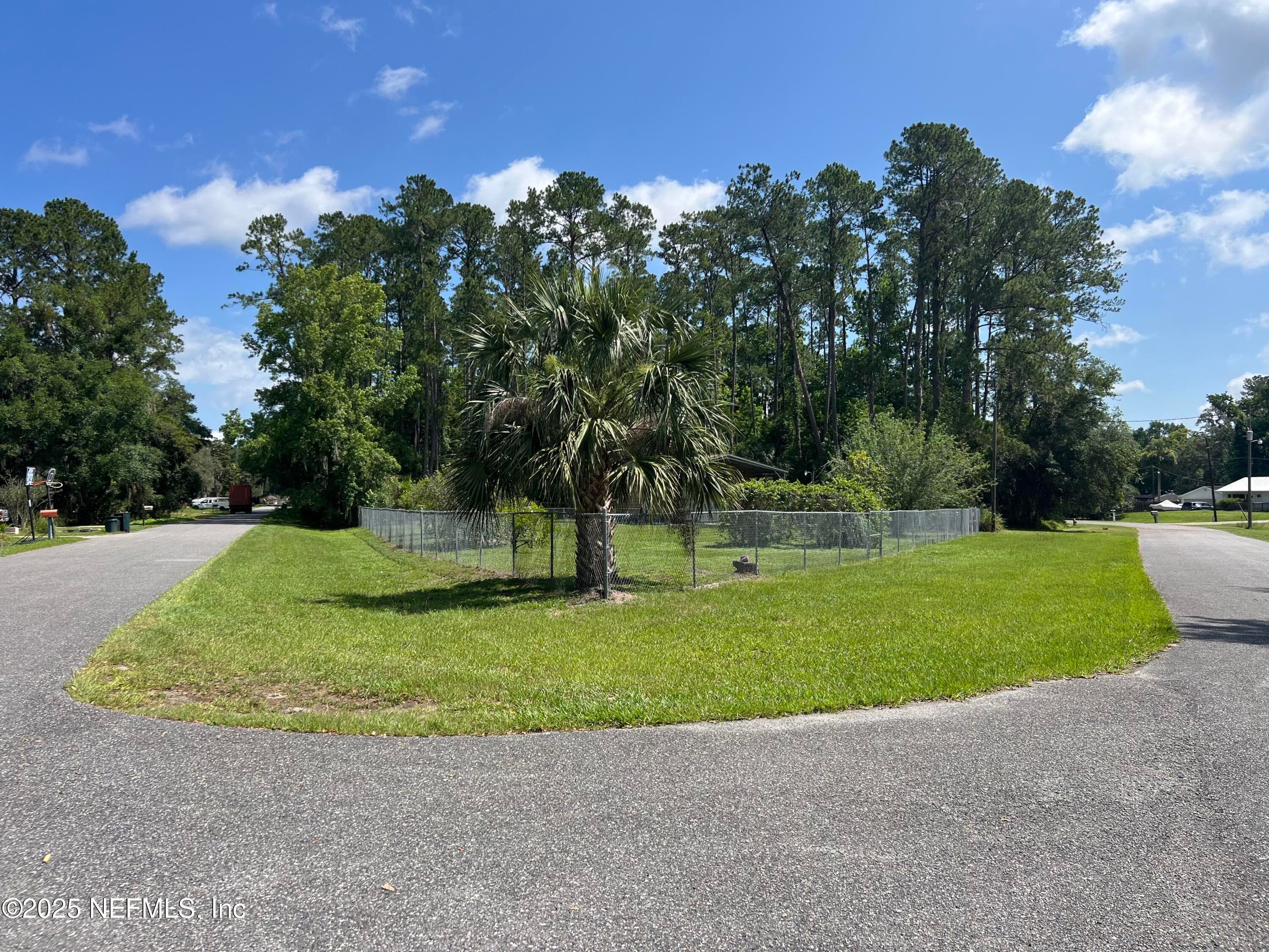 112 PARK Drive, Satsuma — photo 2