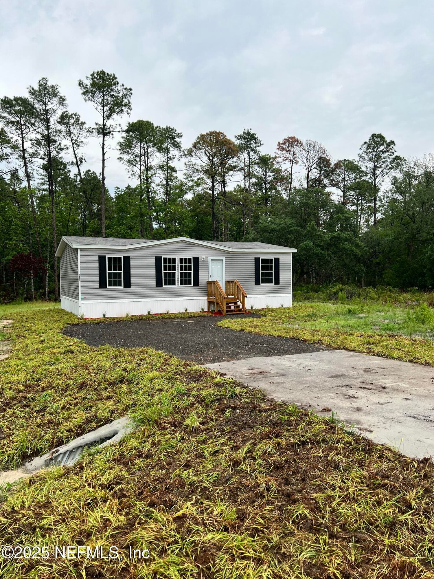 520 HICKORY NUT Trail, Satsuma — exterior