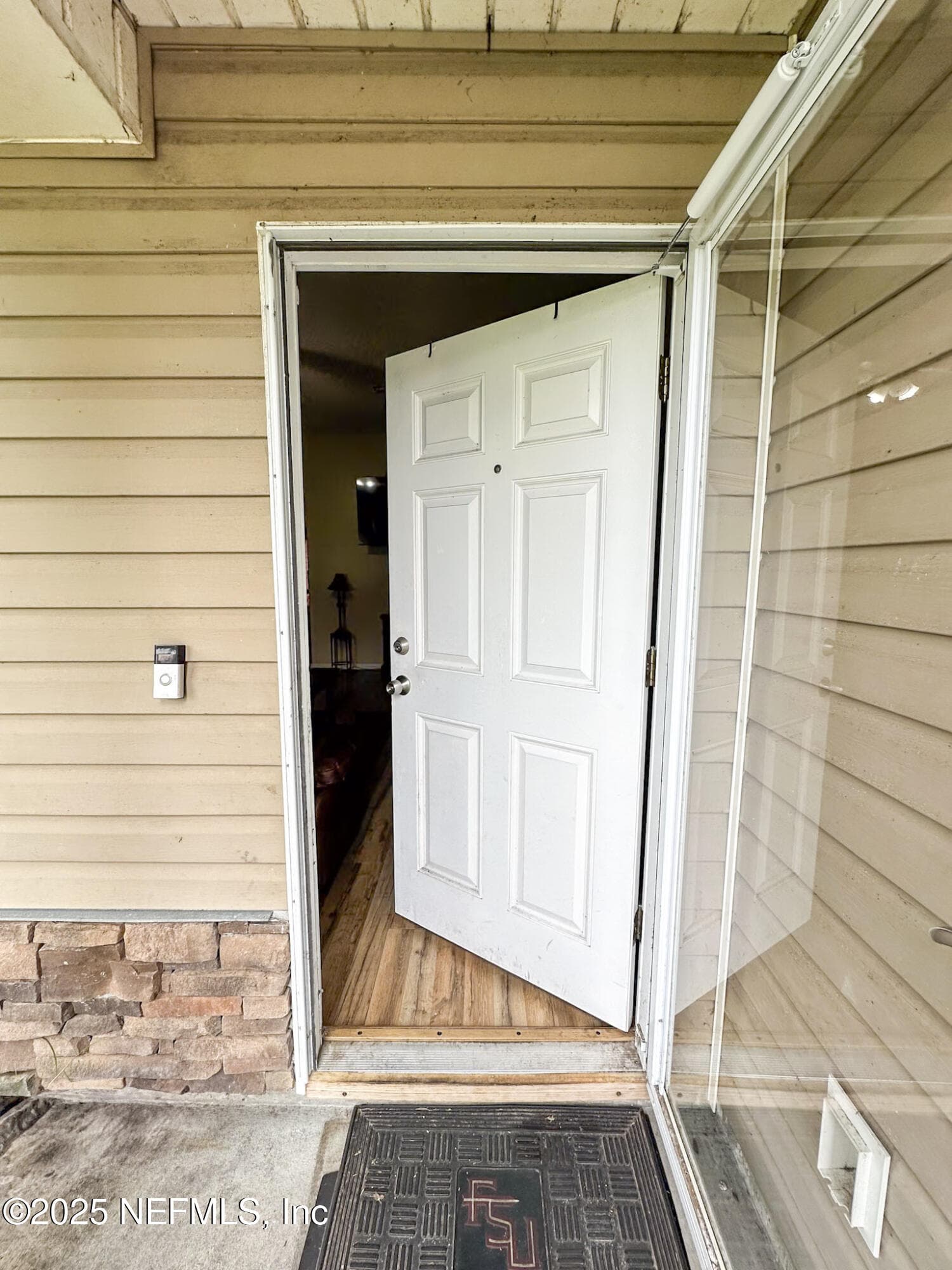 242 MANGO Drive, Palatka — photo 2