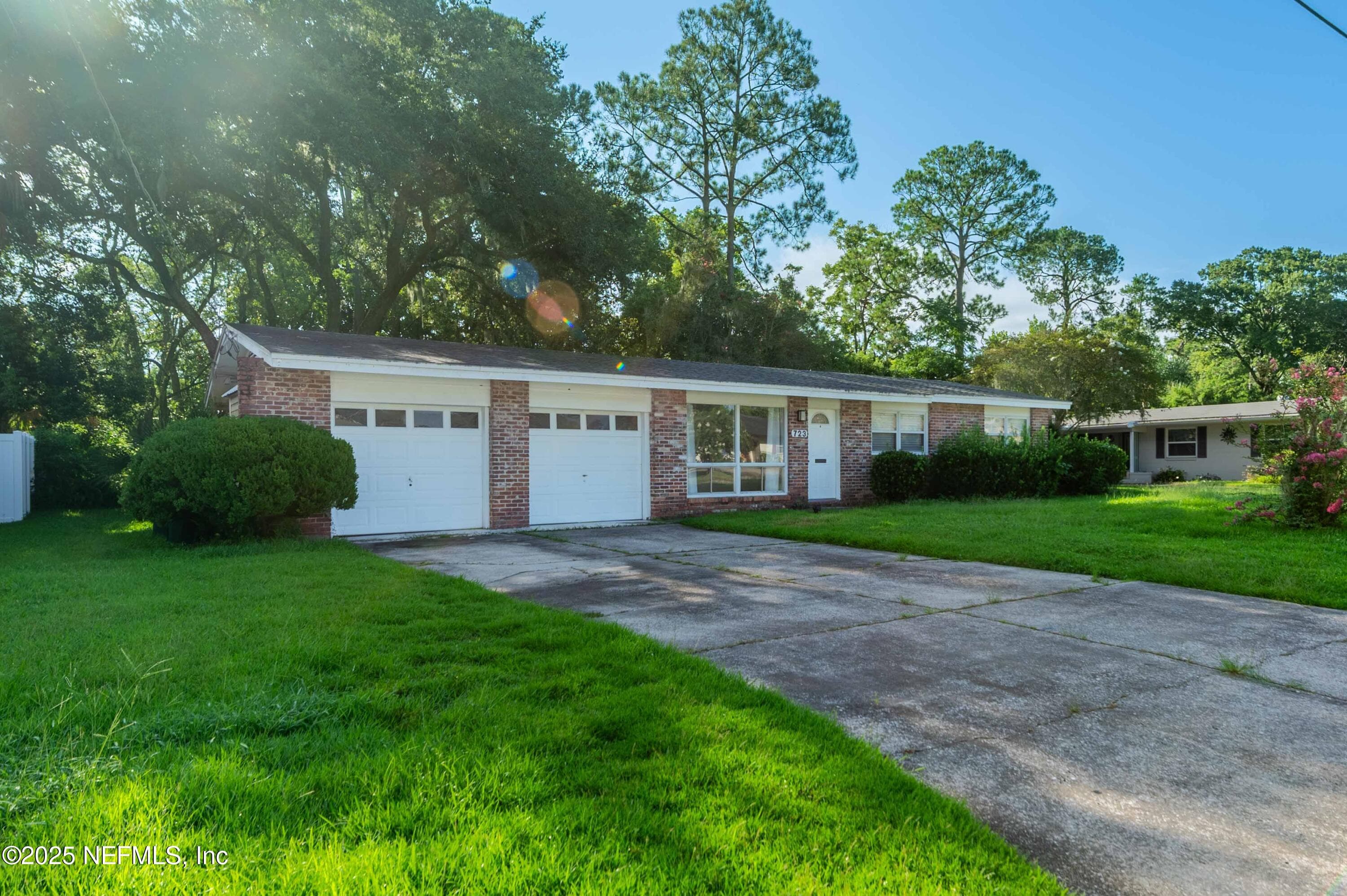 723 MONTEGO Road W, Jacksonville — exterior
