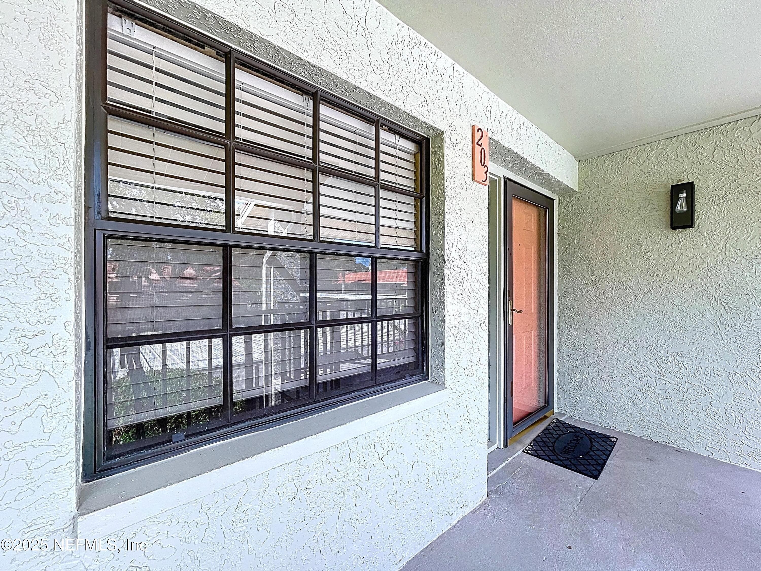 2020 LAKEVIEW Drive 203, Clearwater, FL 33763, Clearwater — photo 2