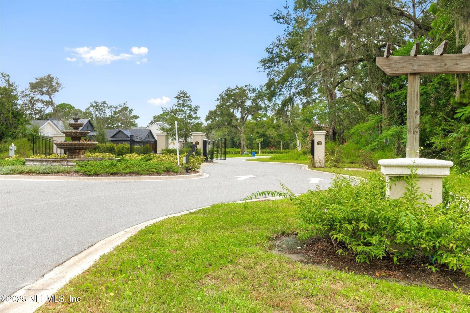 33 CANOPY HALL Drive, St. Augustine — photo 2