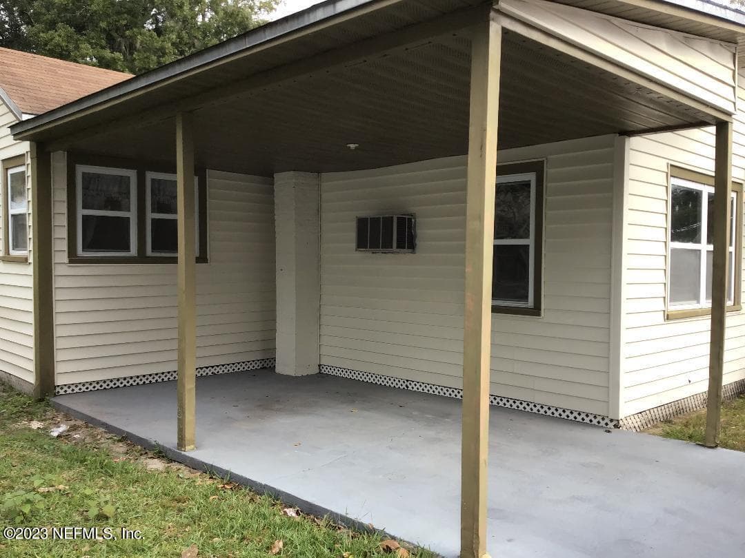 21524 SE 65TH Avenue, Hawthorne — exterior