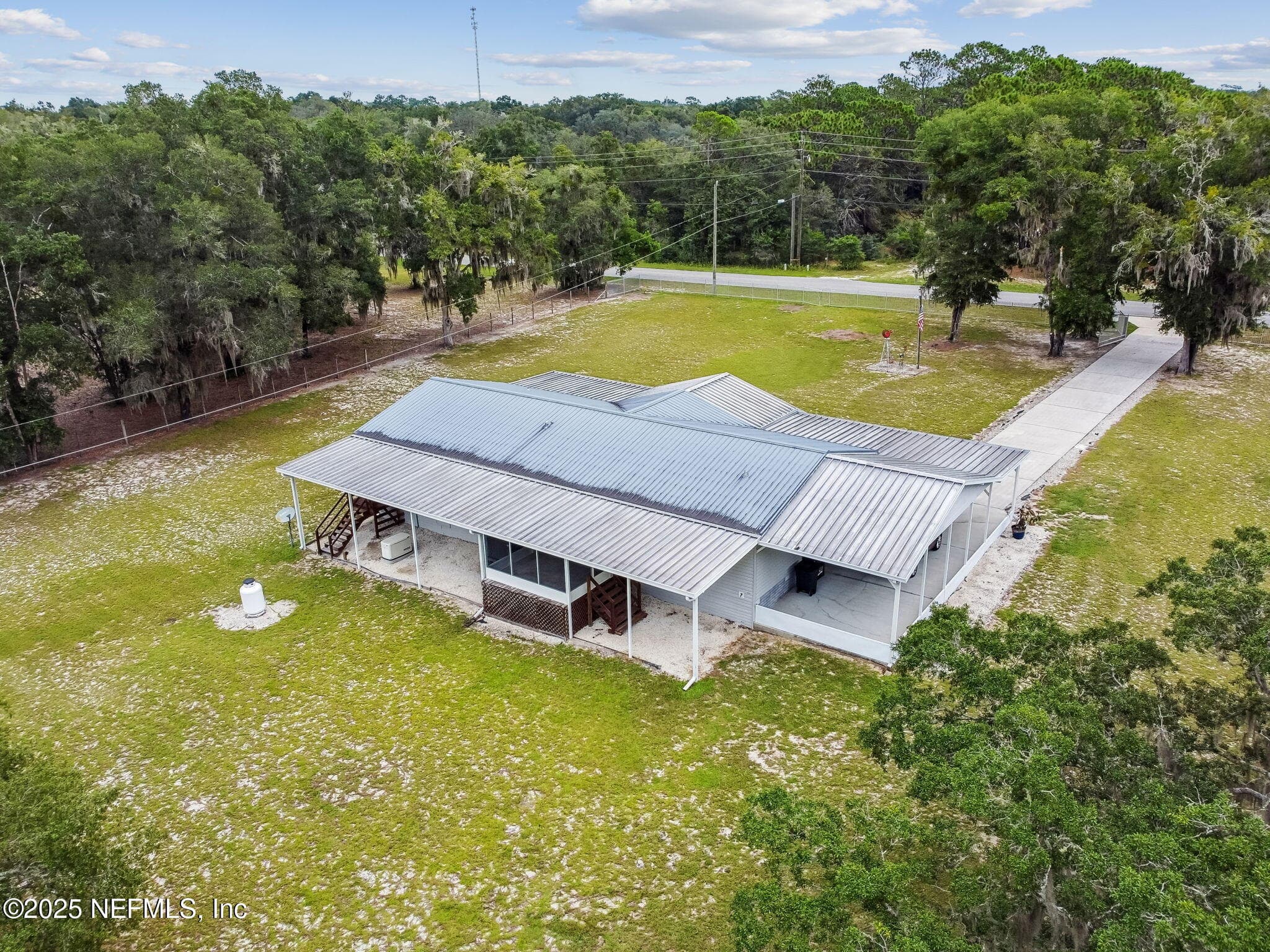 135 LAKE COMO Drive, Pomona Park, FL 32181, Pomona Park — photo 2