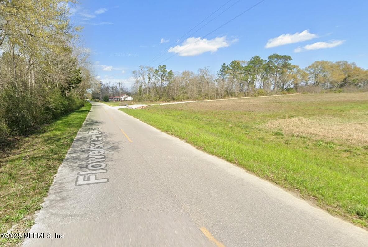 101 FLOWERSVIEW Boulevard, Paxton, FL 32567, Paxton — photo 3