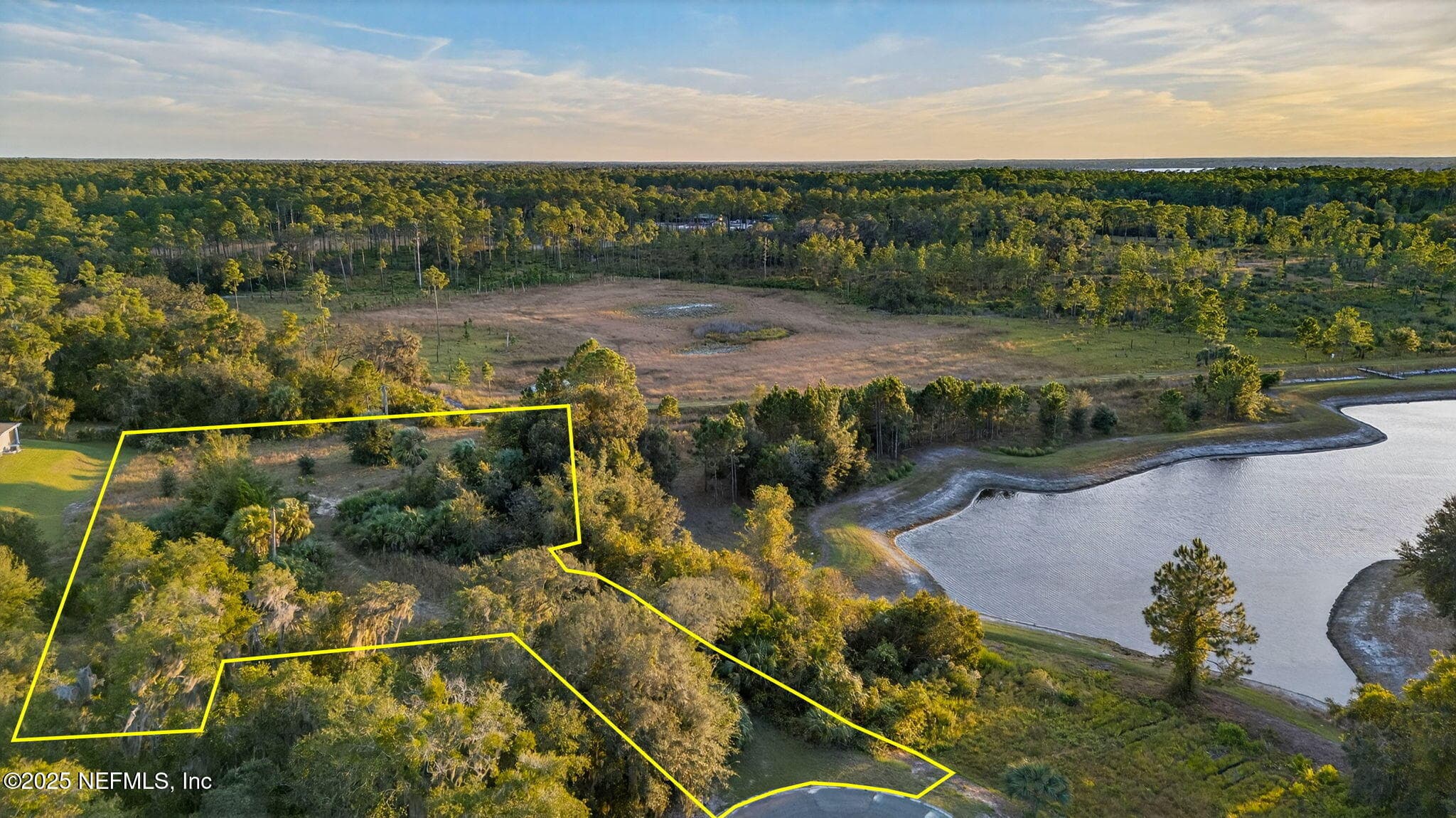 211 VILLAGE Drive, Welaka, FL 32193, Welaka — exterior