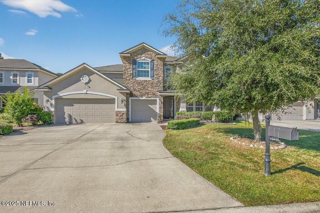 12256 SILVERTHORN Court, Jacksonville — photo 2