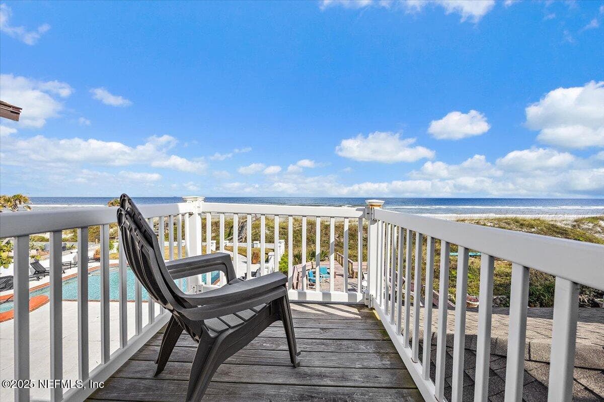 517 BEACH Avenue, Atlantic Beach — exterior