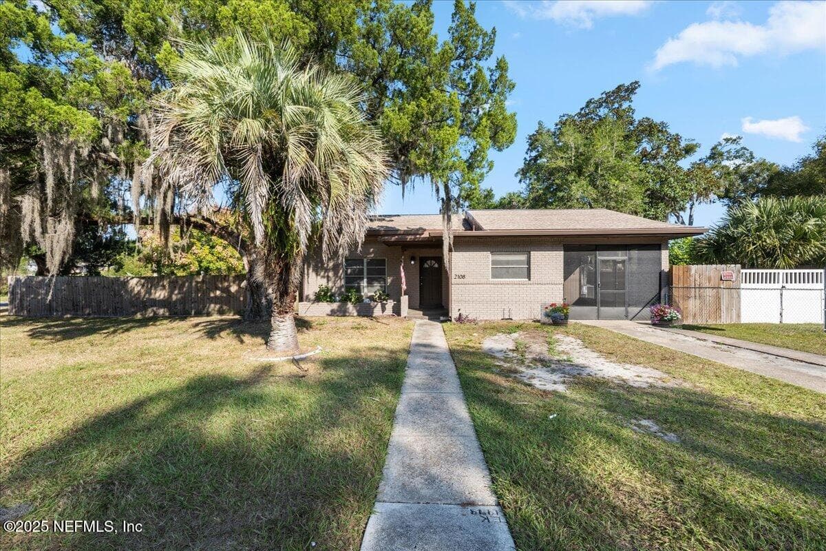 2108 KIRBY Street, Palatka — exterior