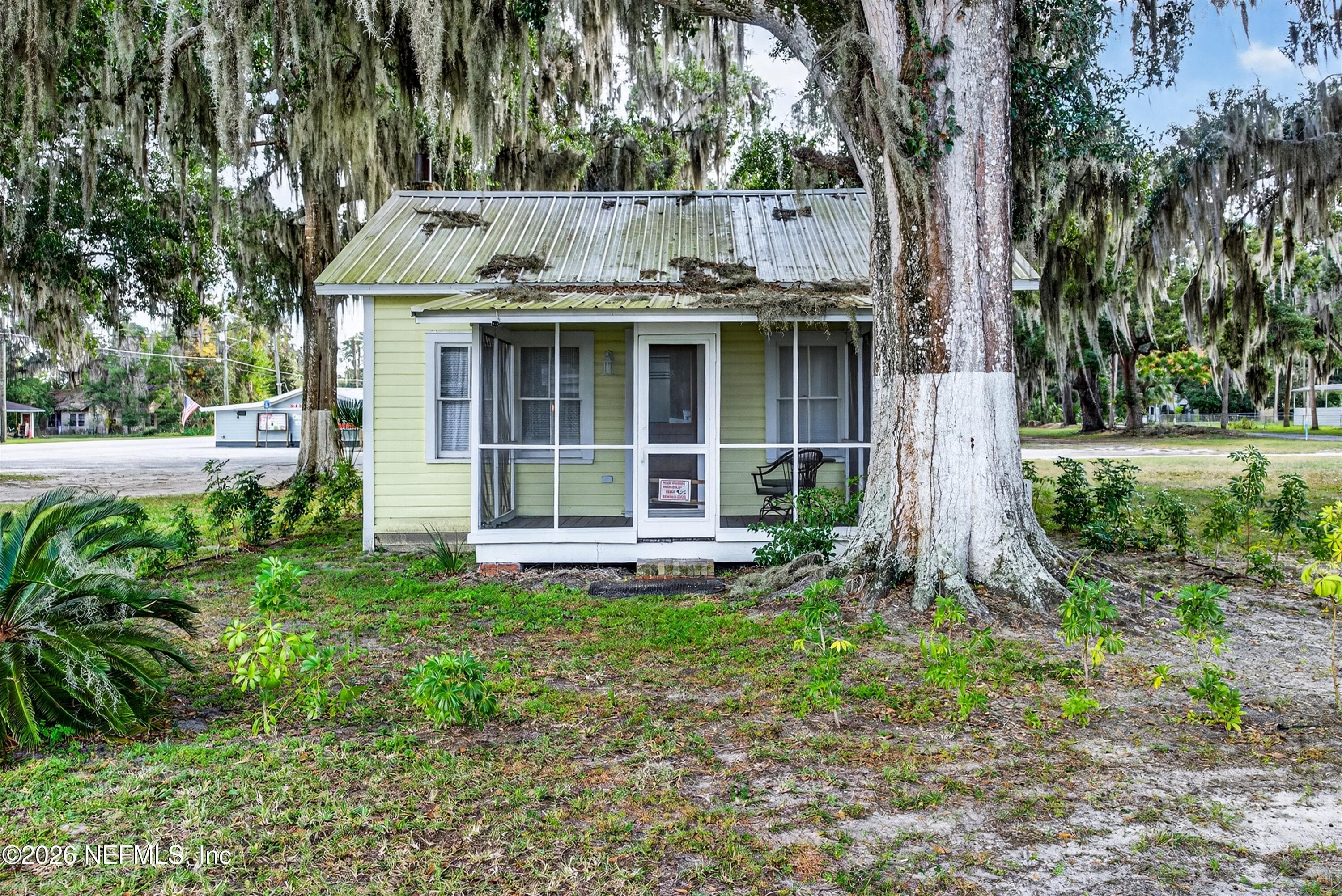 201 OAK Street, Welaka, FL 32189, Welaka — photo 2