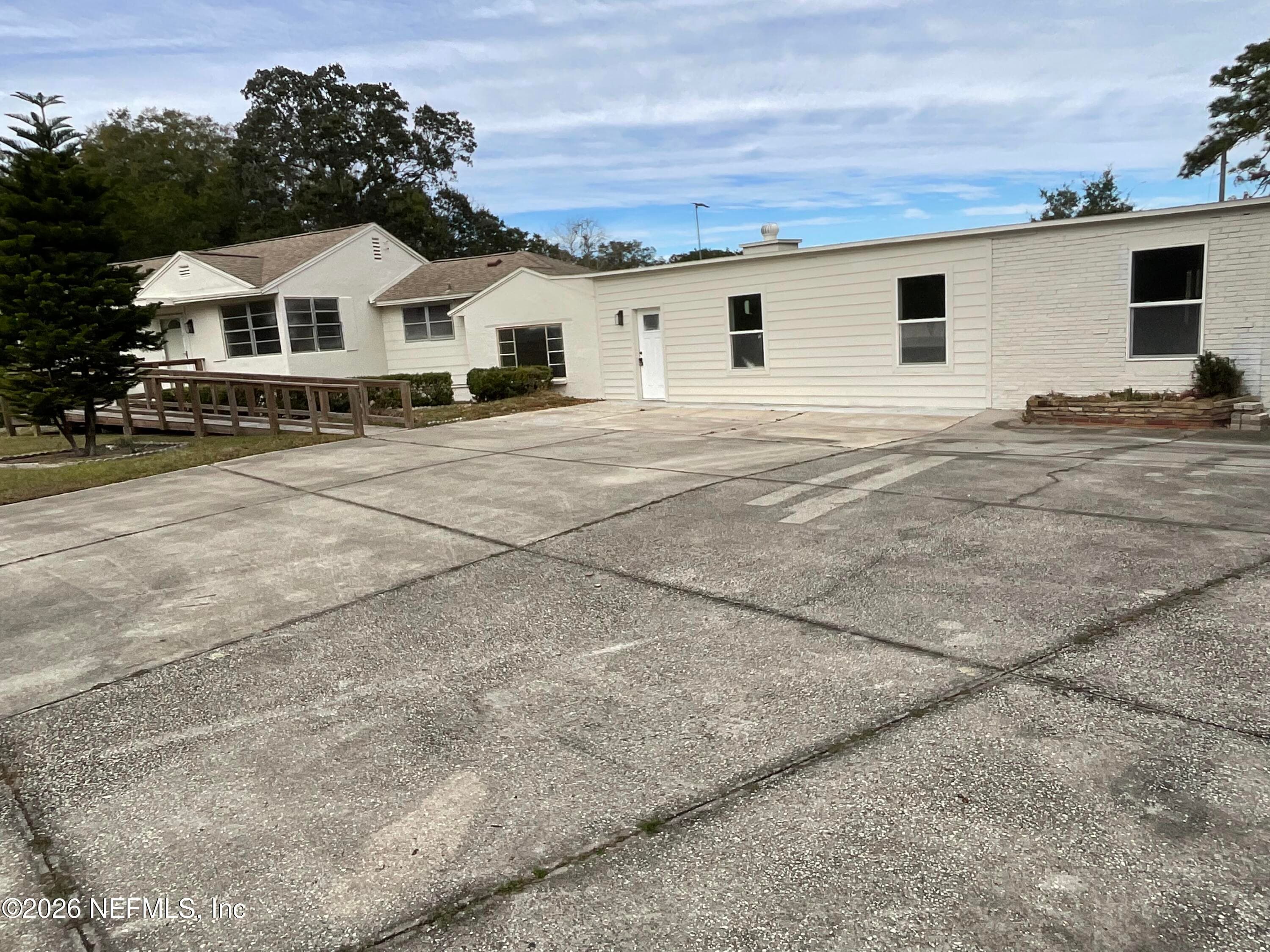9787 KLINE Road, Jacksonville — exterior