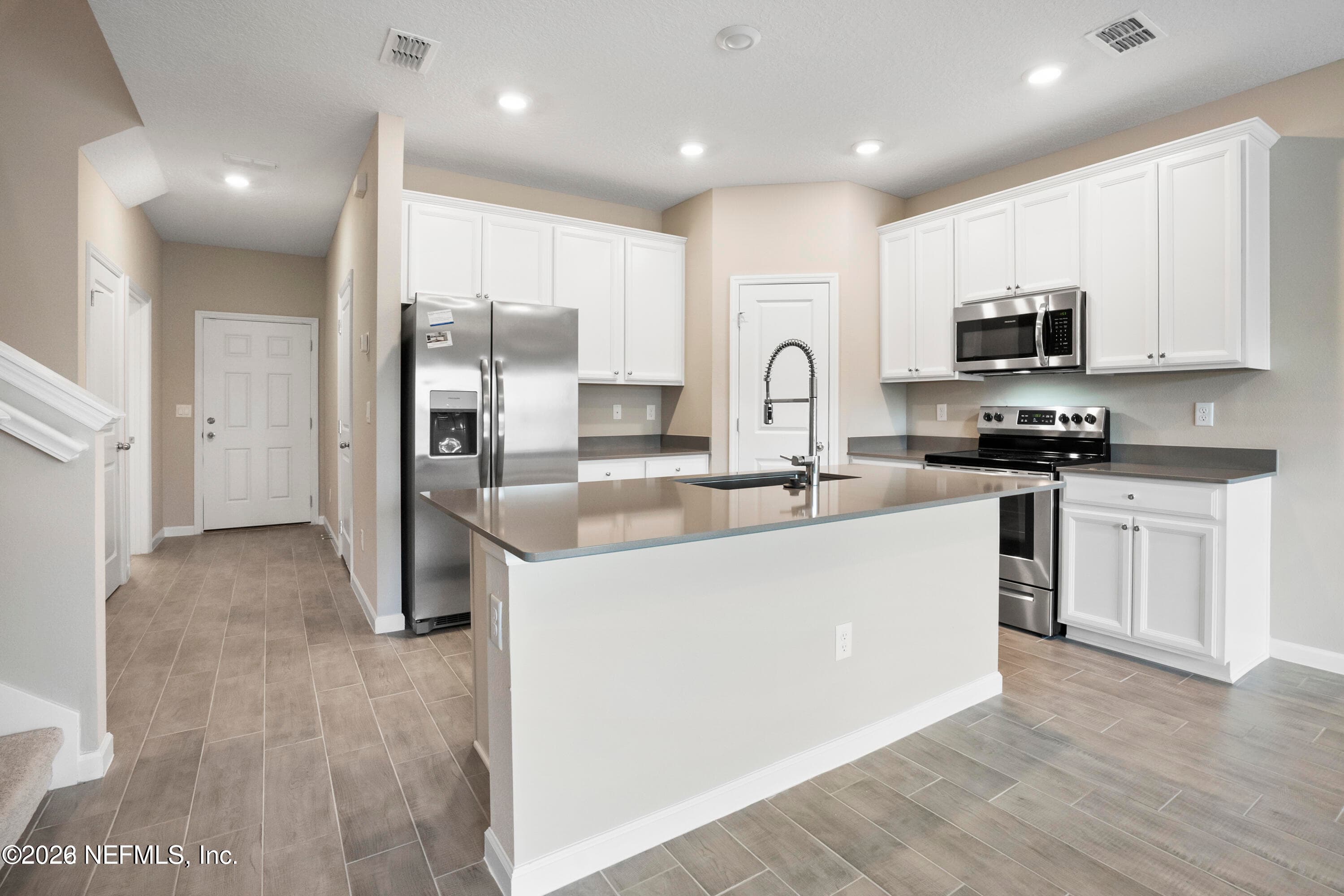 12904 JOSSLYN Lane, Jacksonville — exterior