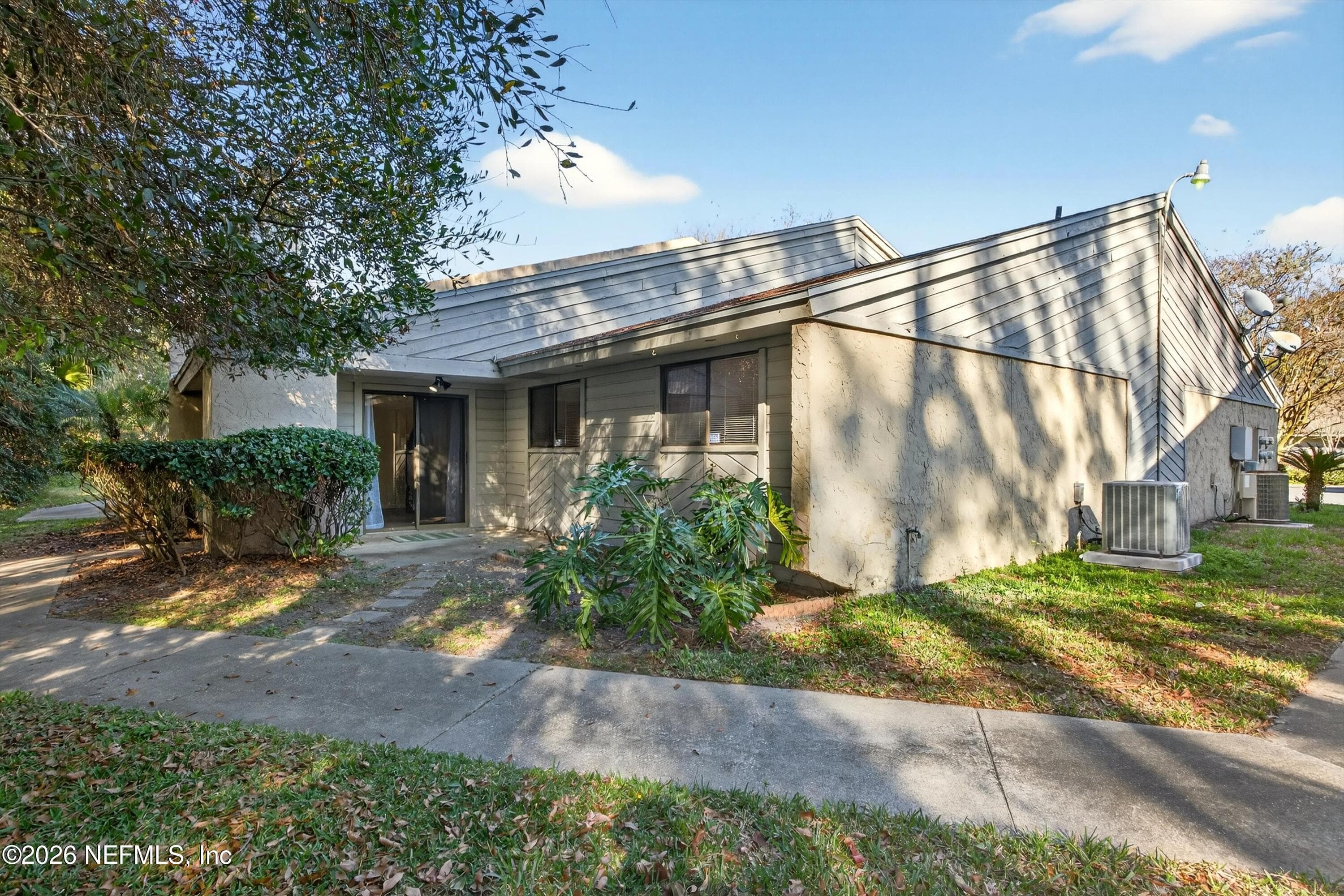 3801 CROWN POINT Road 1292, Jacksonville — exterior
