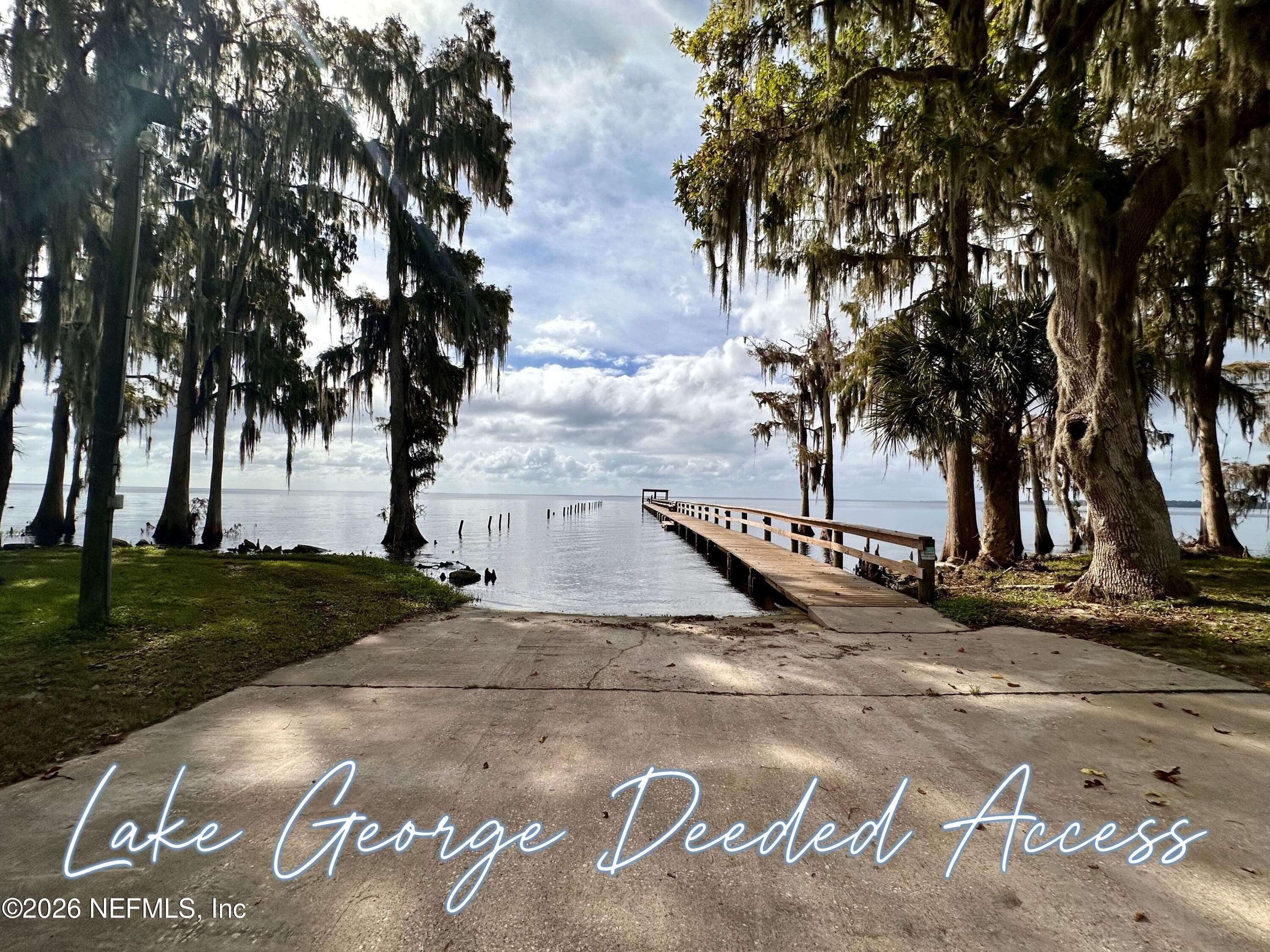 304 LAKESHORE Drive, Georgetown — exterior