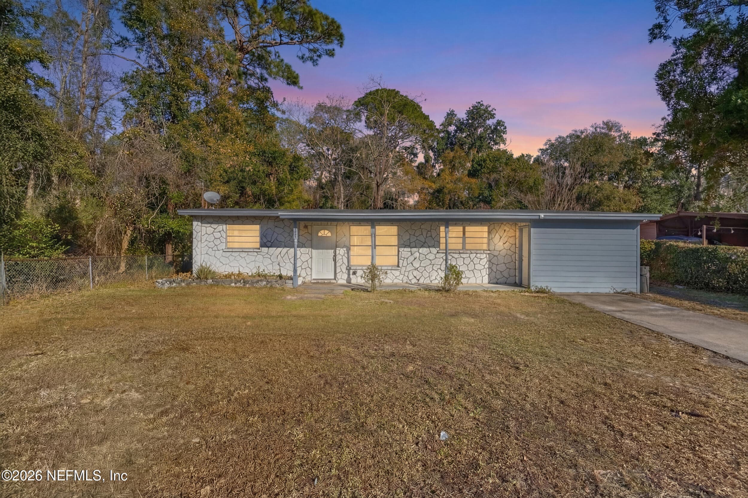 8843 DARLINGTON Drive, Jacksonville — exterior