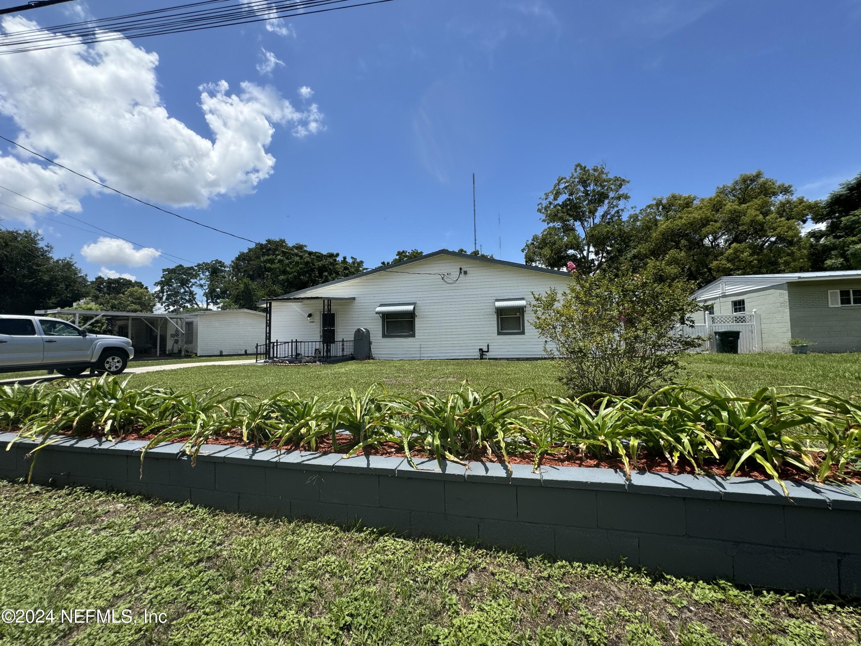 3842 RUBY Drive W, Jacksonville — exterior