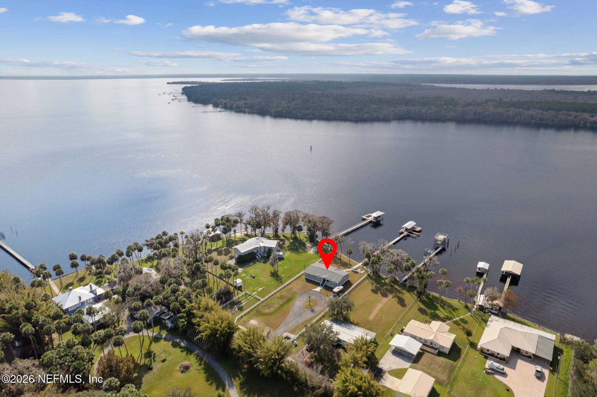 208 LAKE GEORGE POINT Drive, Georgetown — exterior