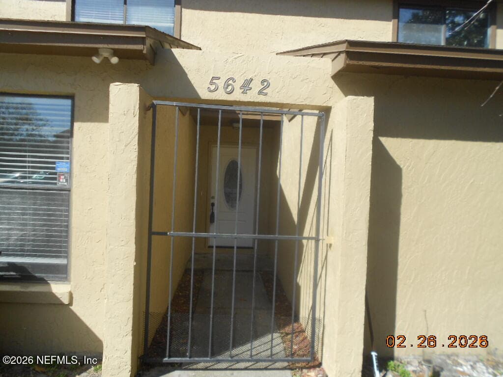 5642 PINEBAY Circle S, Jacksonville, FL 32244, Jacksonville — photo 2
