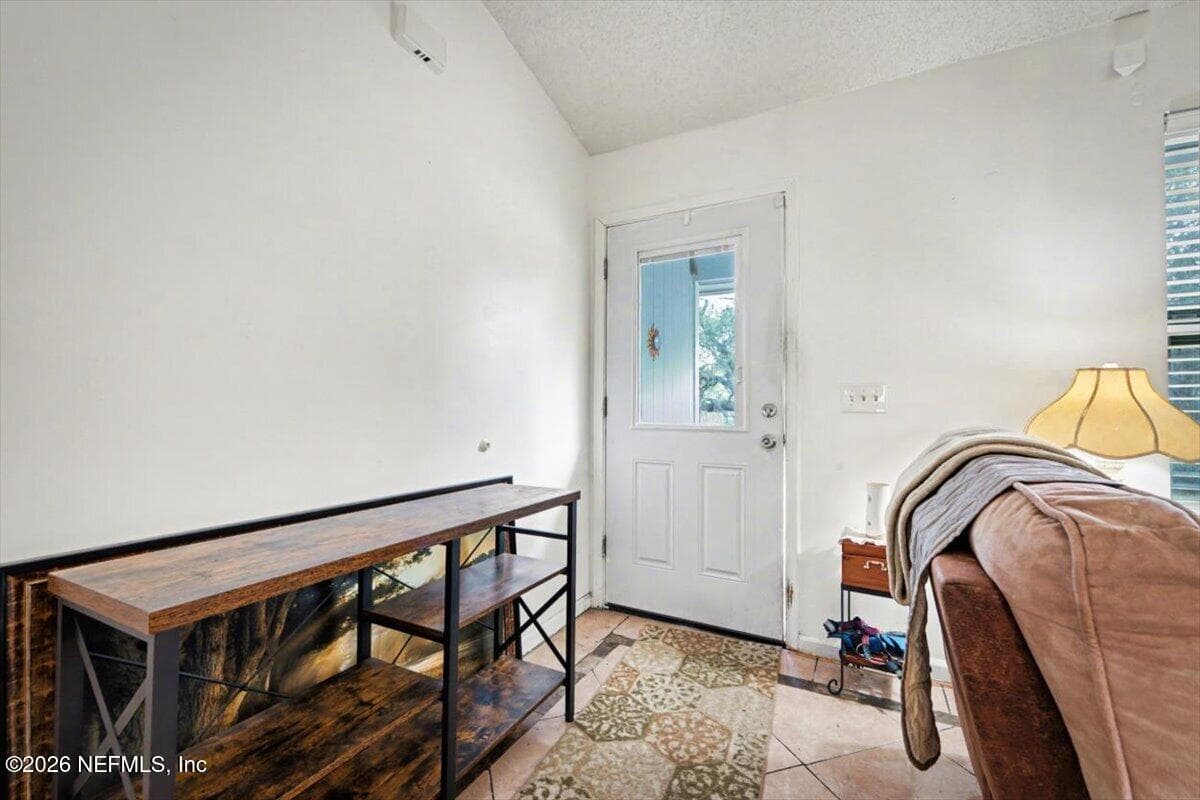 53 LION Street, Middleburg — photo 2