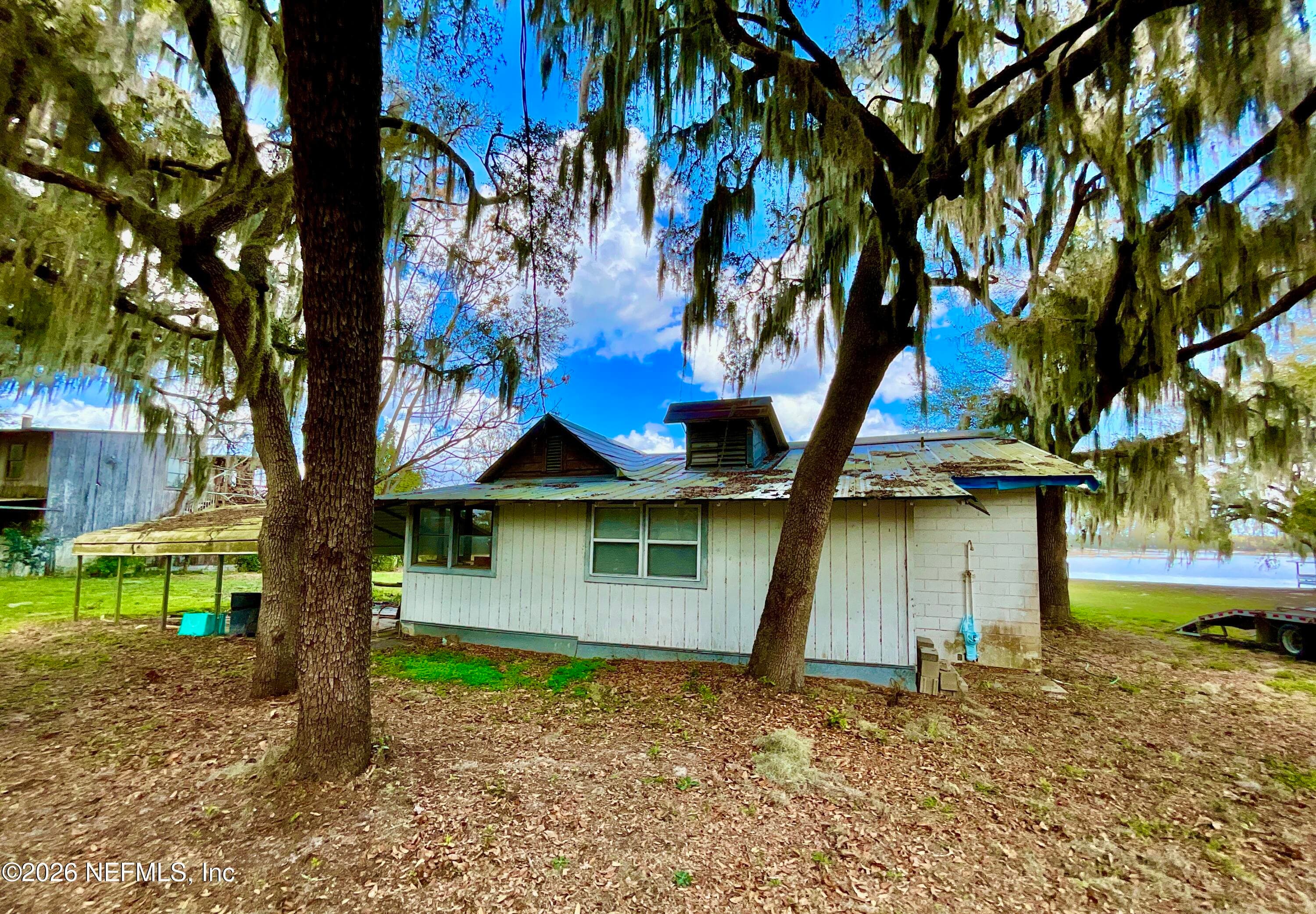 106 E SUNNYSIDE BEACH Road, Hawthorne, FL 32640, Hawthorne — exterior
