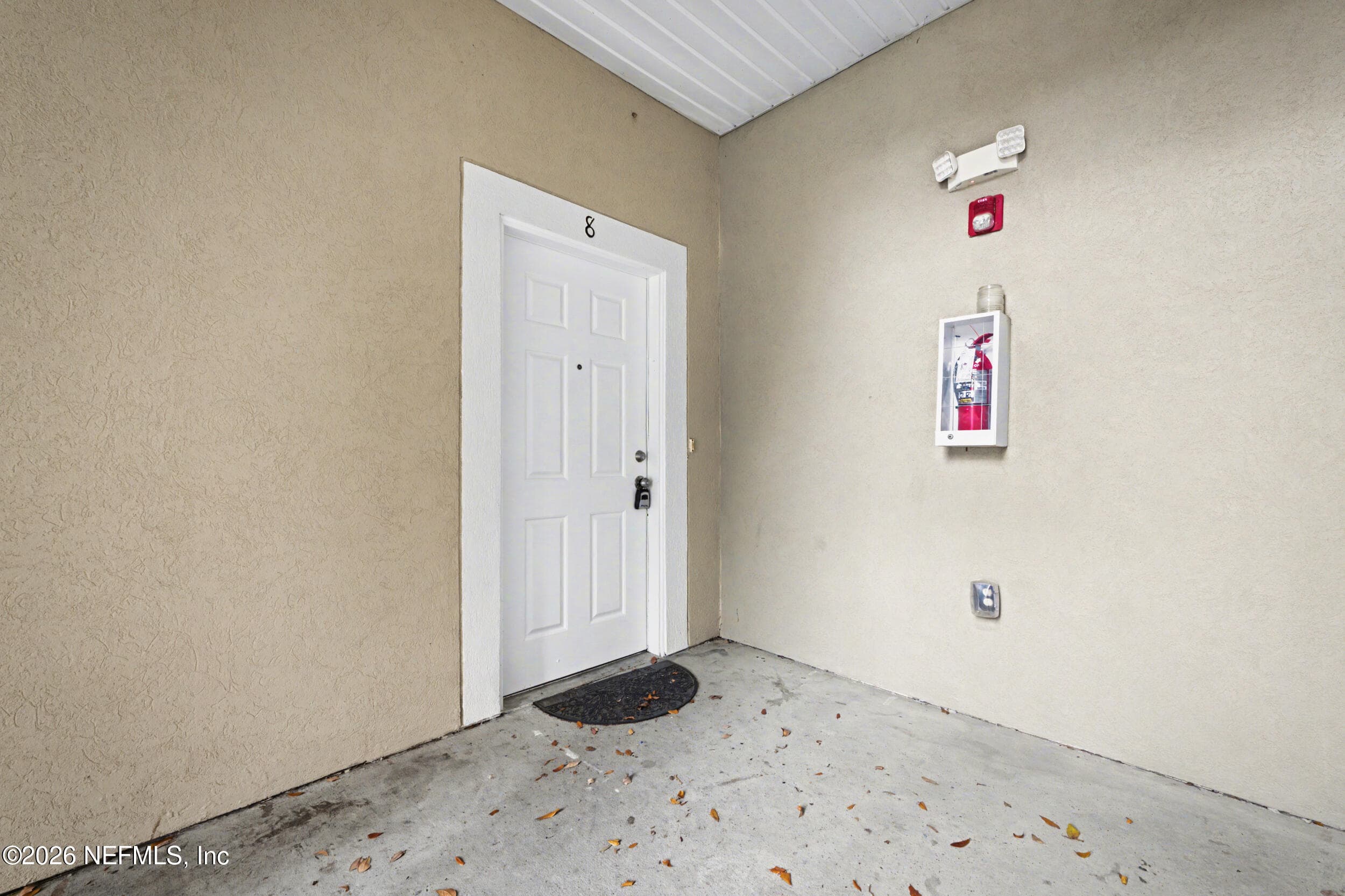 5050 PLAYPEN Drive 8, Jacksonville — photo 3