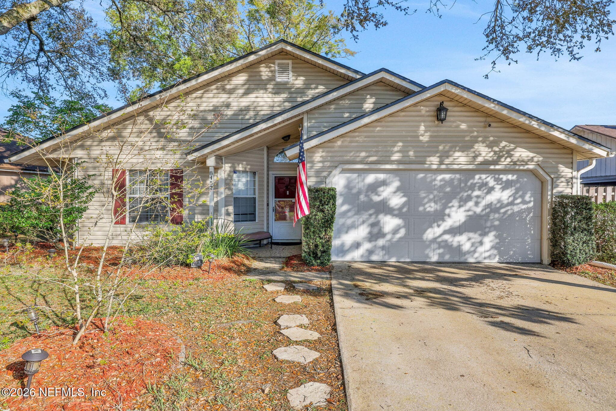 8457 SUGARTREE Drive, Jacksonville — exterior