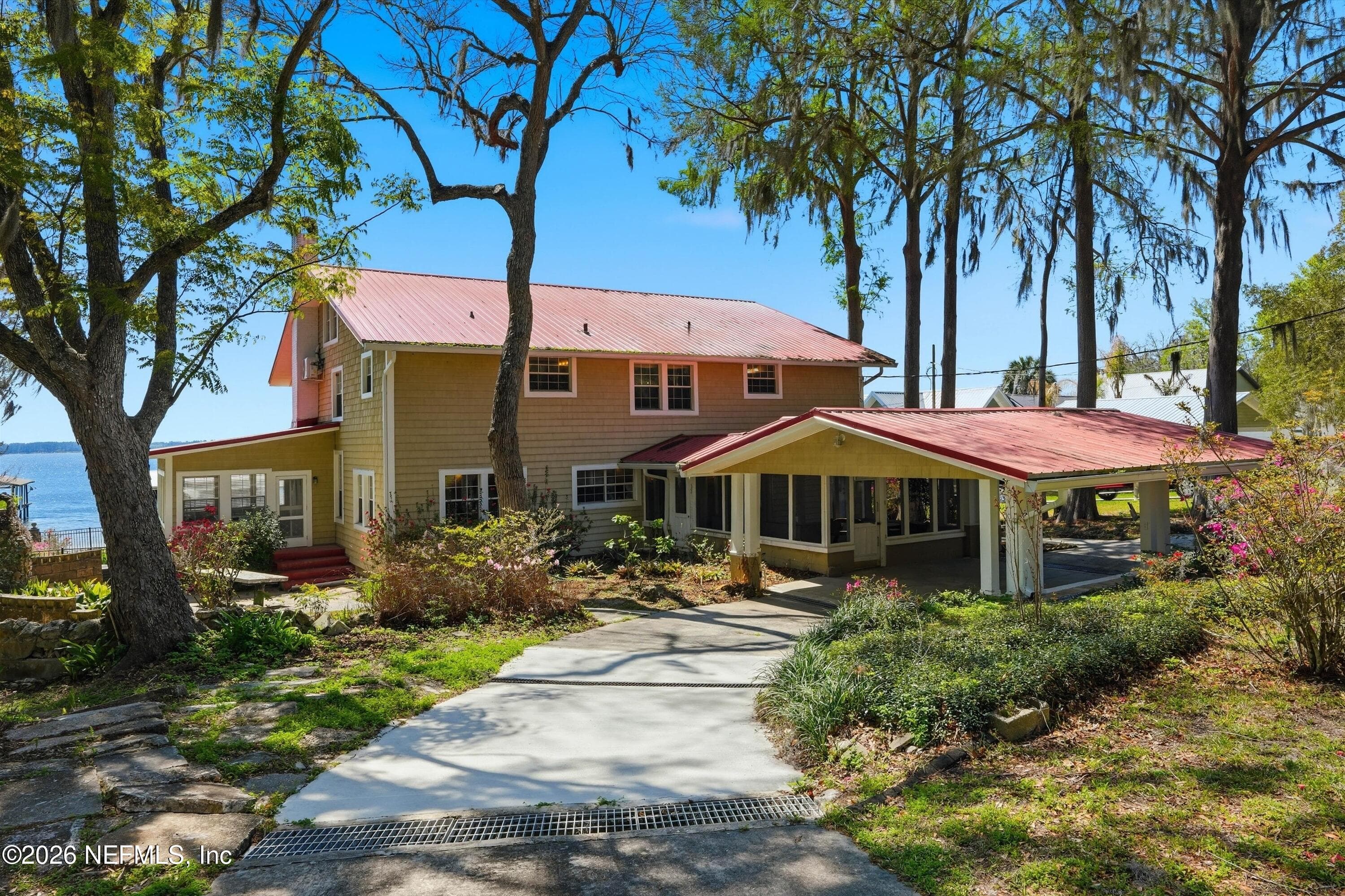 6189 KINGSLEY LAKE Drive, Starke — exterior
