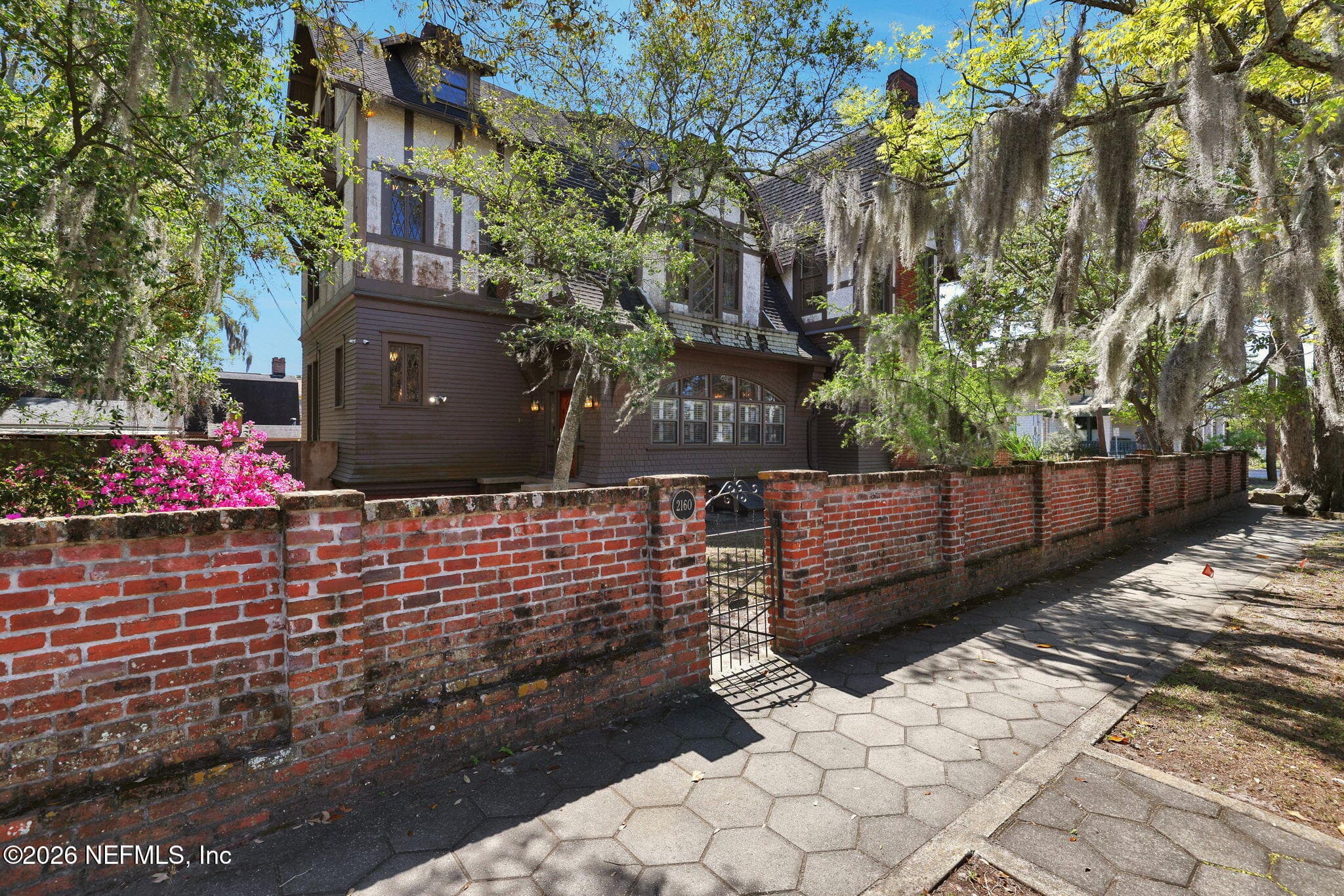 2160 OAK Street, Jacksonville — exterior