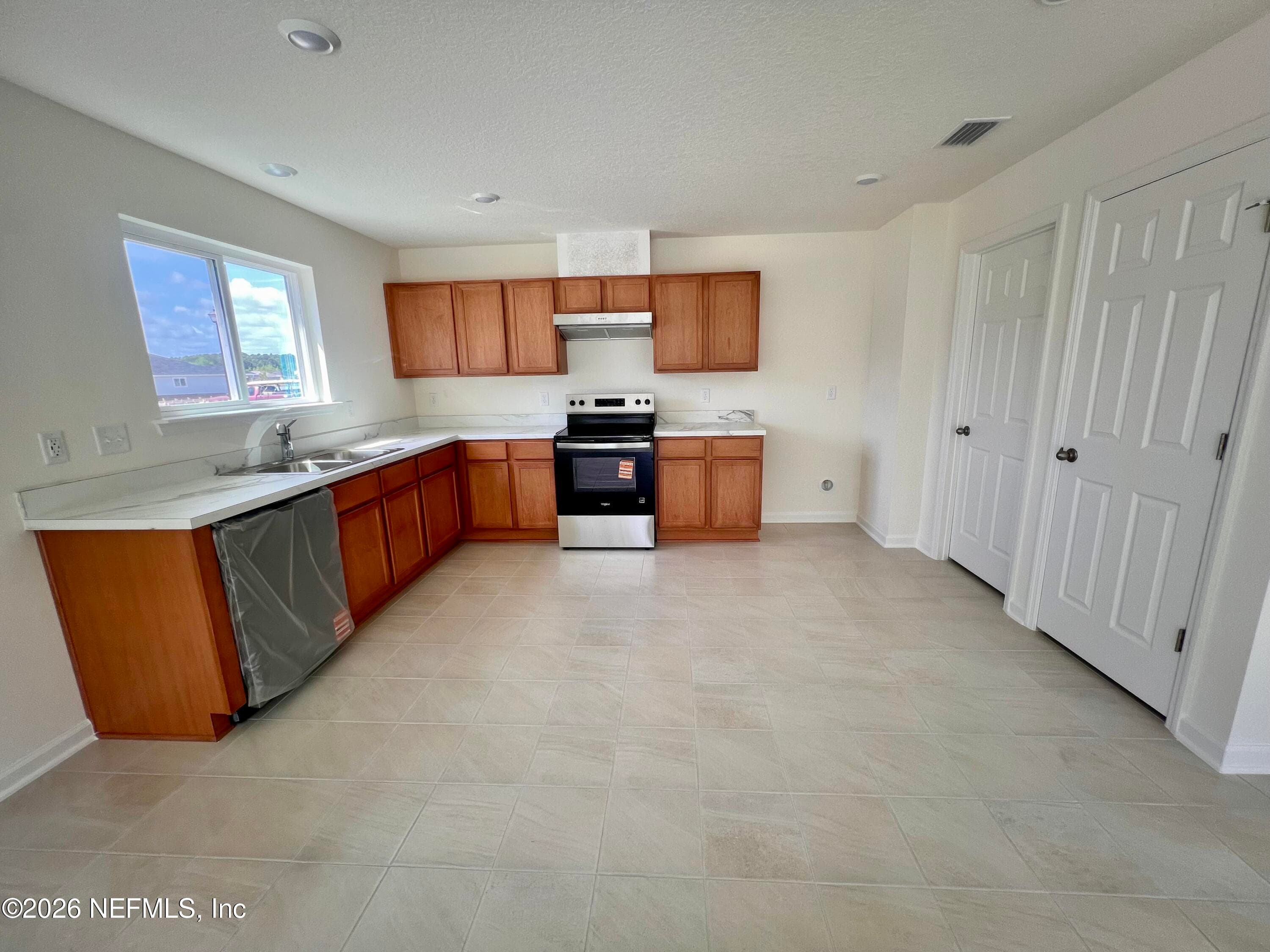 8212 HAWKES MEADOW Drive, Jacksonville, FL 32219, Jacksonville — photo 2