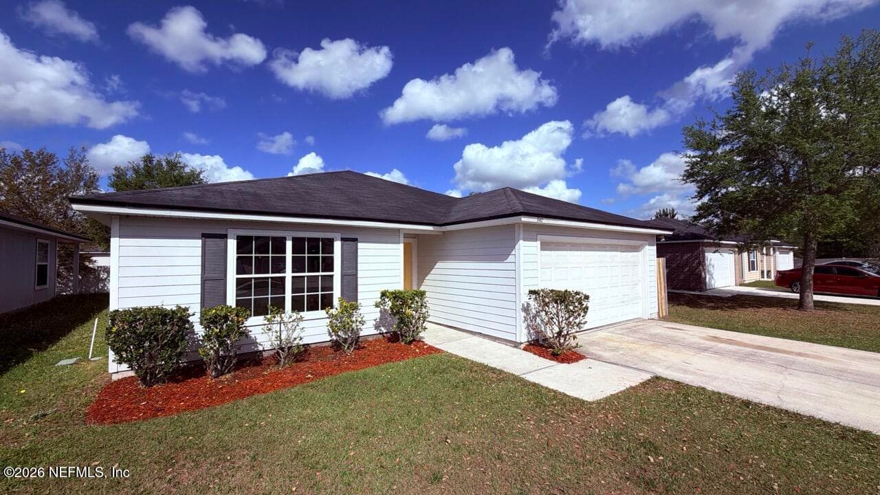 5462 VILLAGE POND Court, Jacksonville — exterior