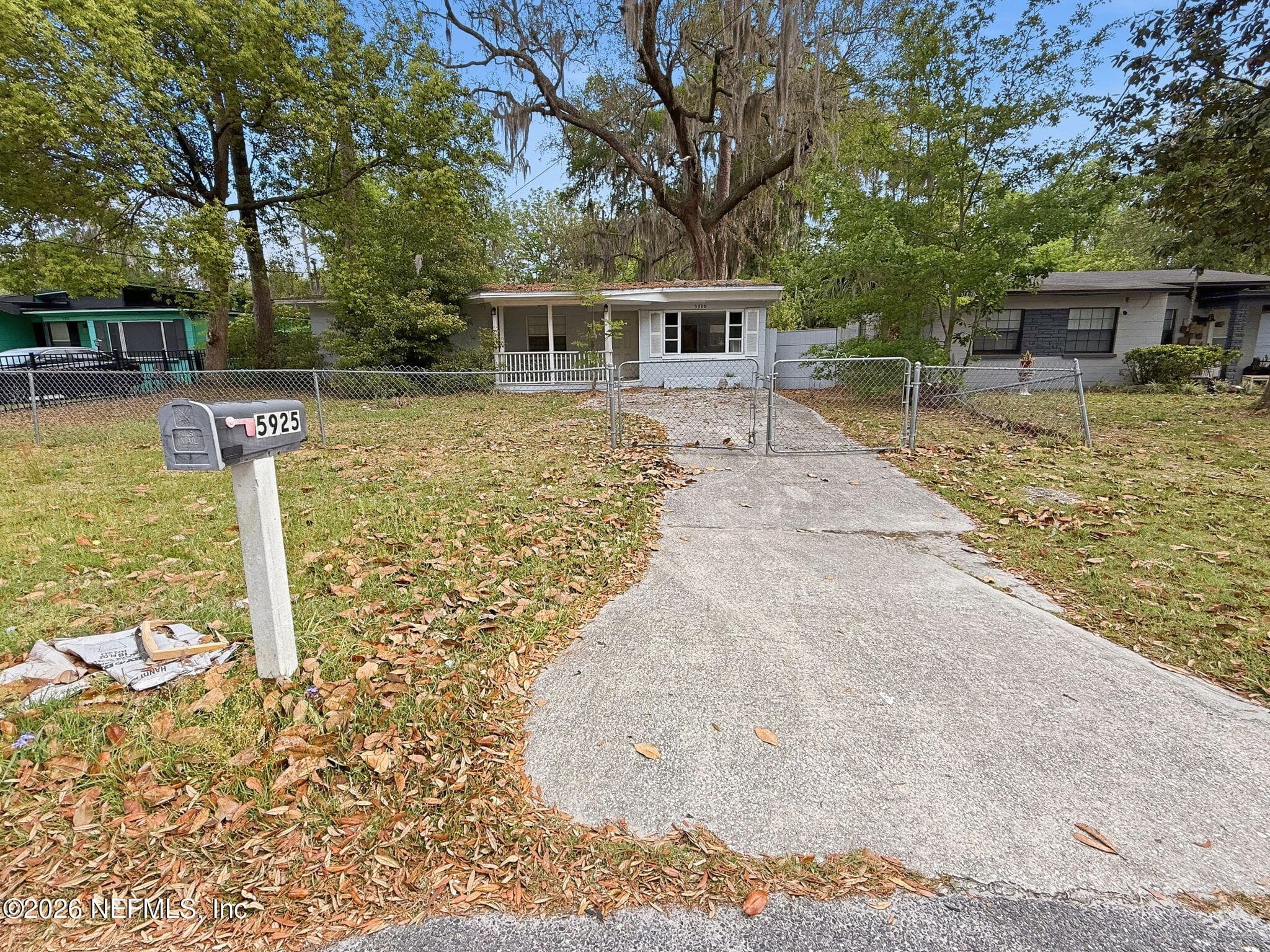 5925 OAKLANE Drive, Jacksonville — photo 2