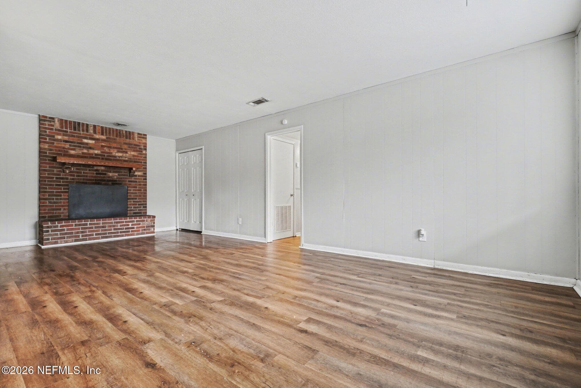6889 TOM THUMB Drive, Jacksonville — photo 3
