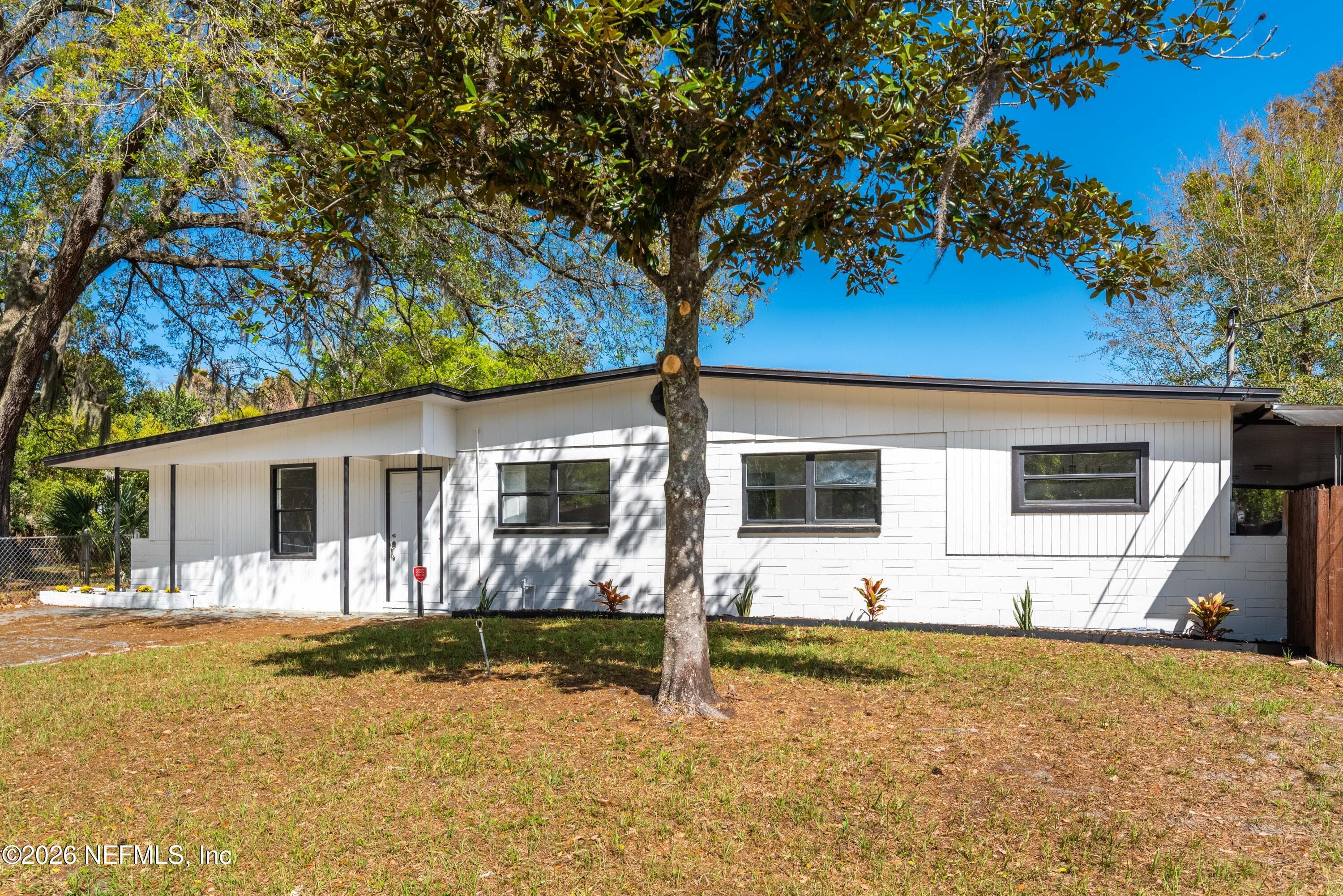 7541 STRATO Road, Jacksonville — exterior
