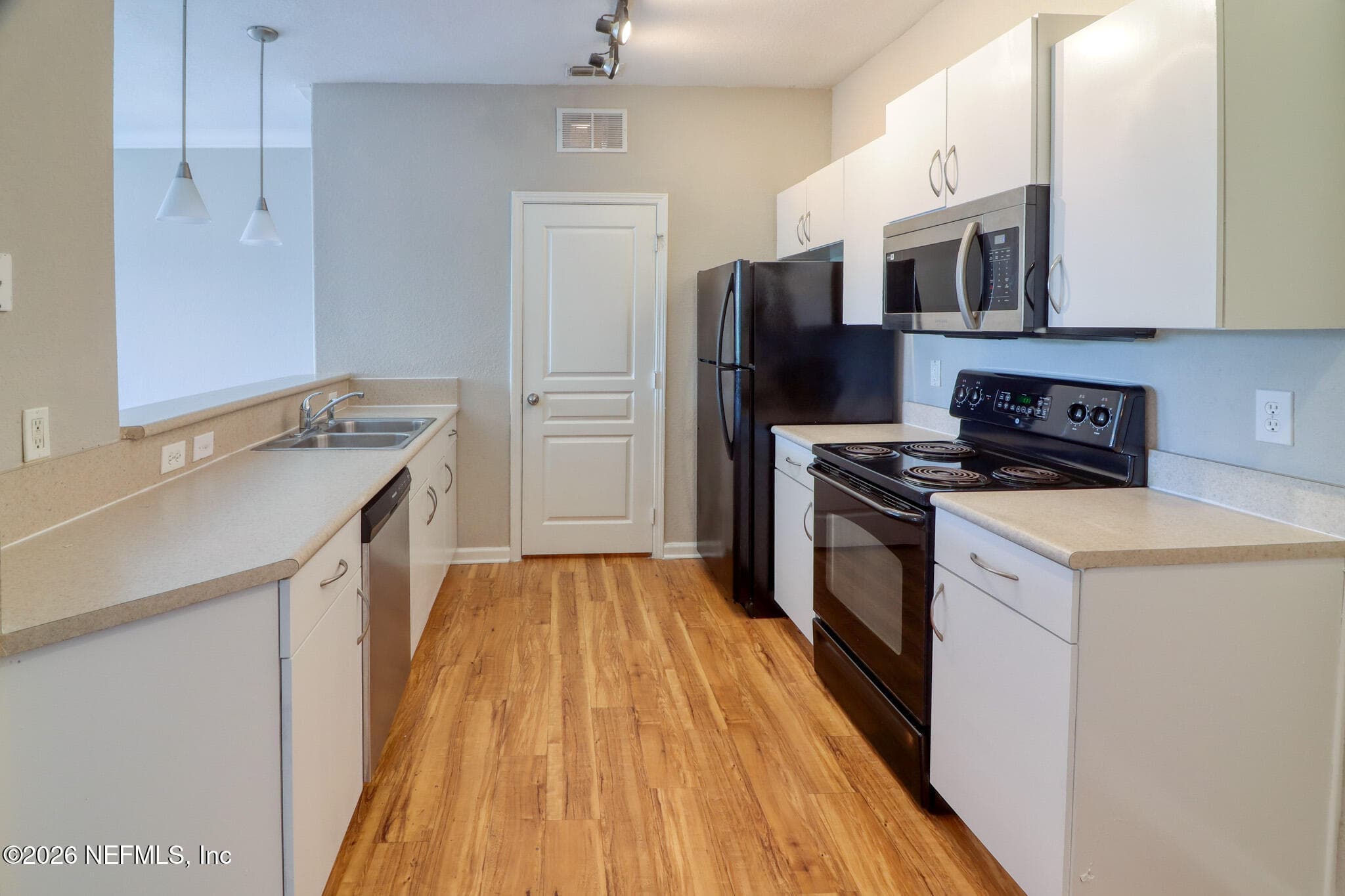 8290 GATE Parkway W 1115, Jacksonville, FL 32216, Jacksonville — photo 3