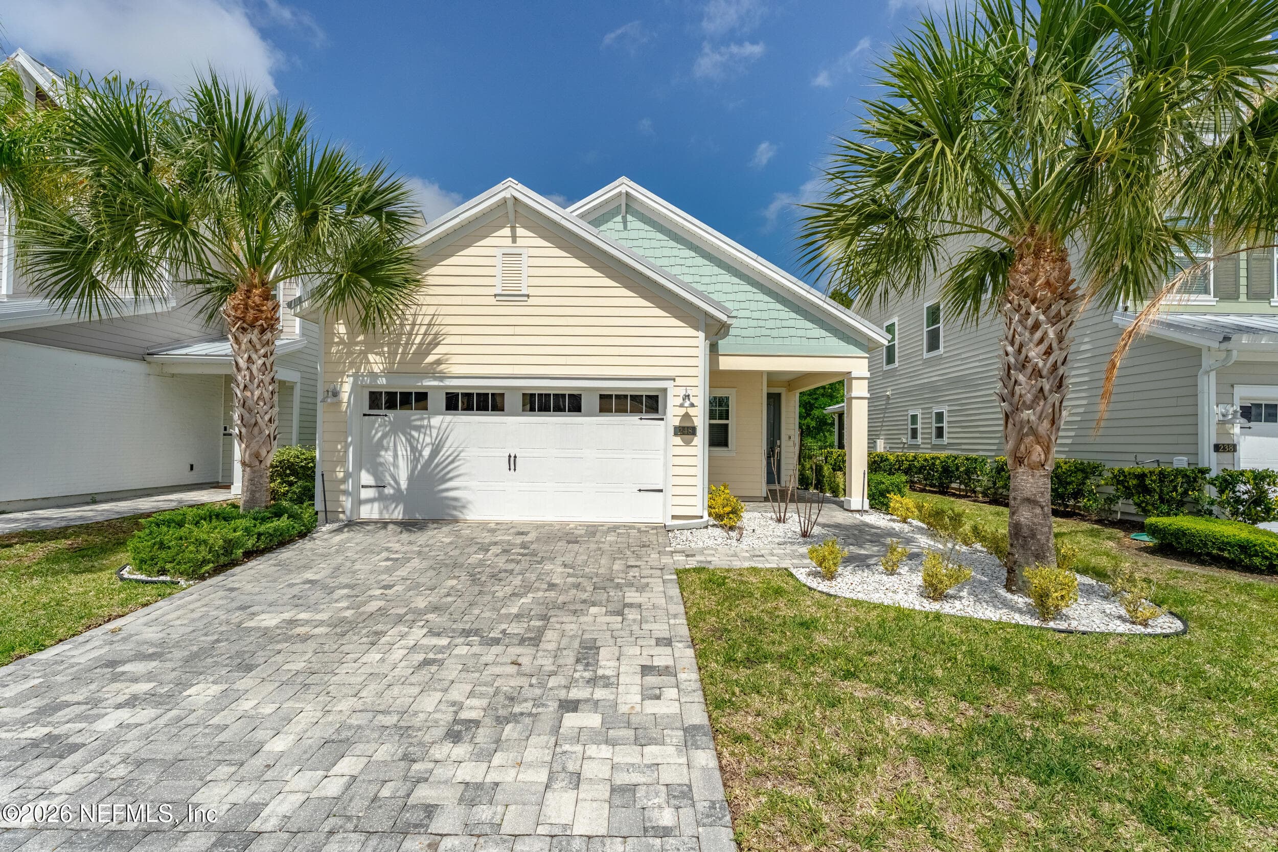 248 CLIFTON BAY, St. Johns — exterior