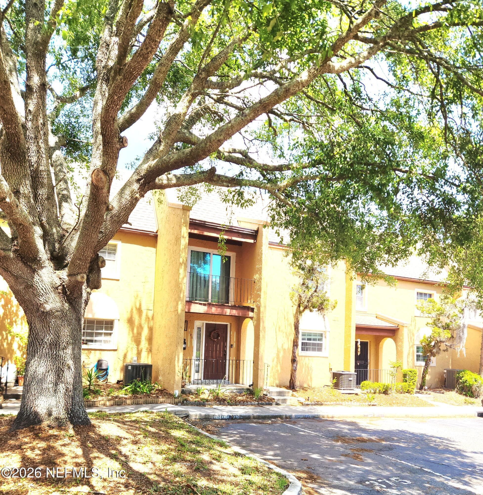 375 GREENCASTLE Road 72, Jacksonville — exterior