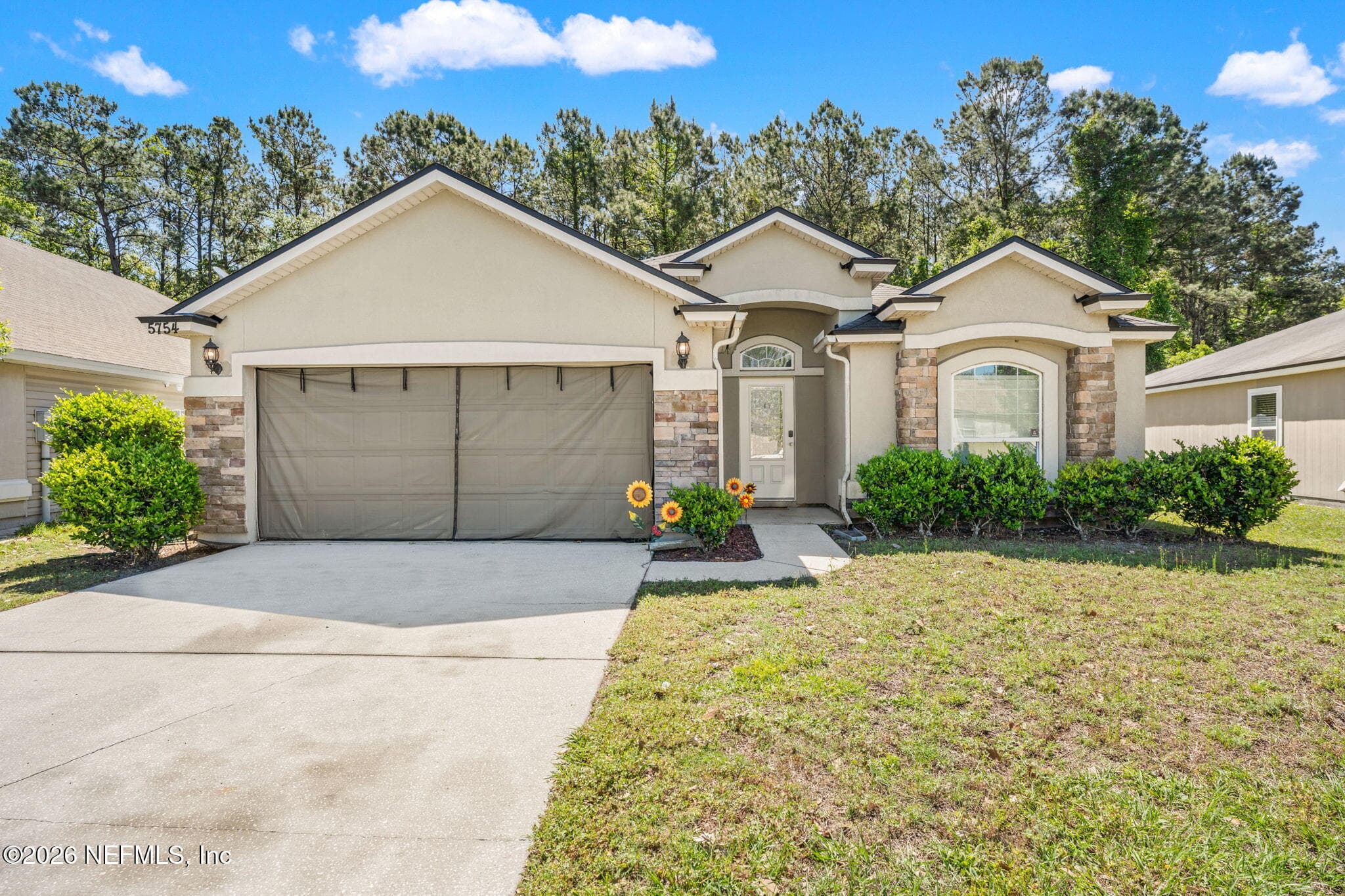 5754 ROYALTY Road, Jacksonville — exterior