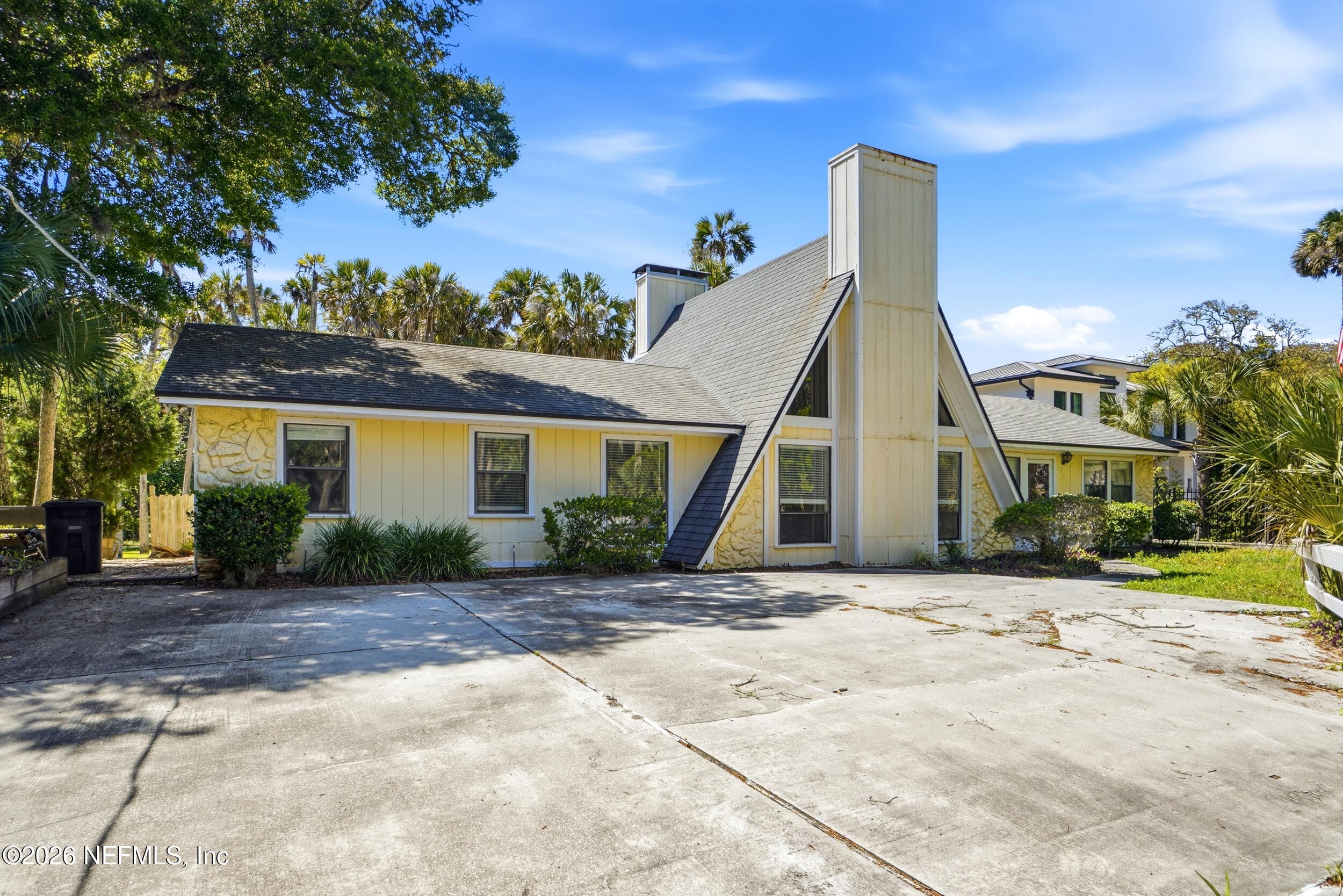 2428 SEMINOLE Road, Atlantic Beach — exterior