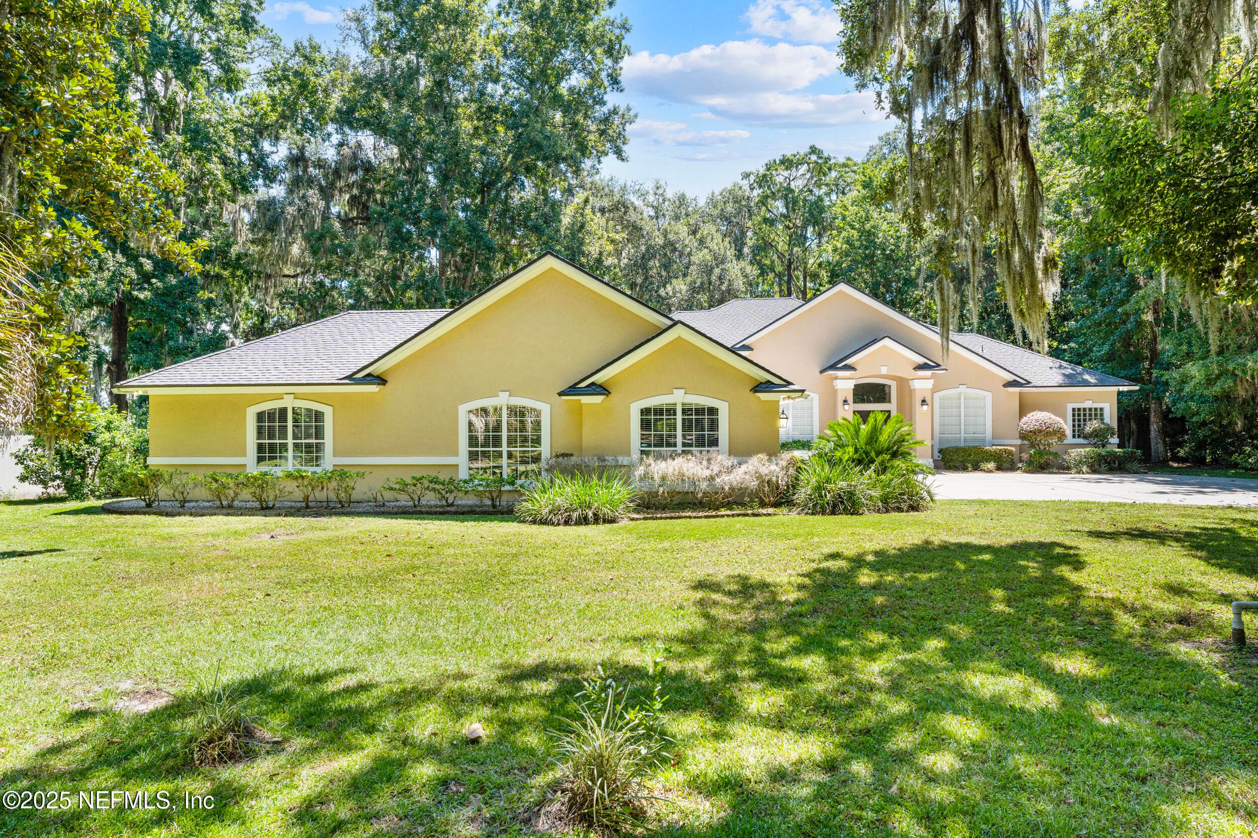 686 FREDERIC Drive, Fleming Island — exterior