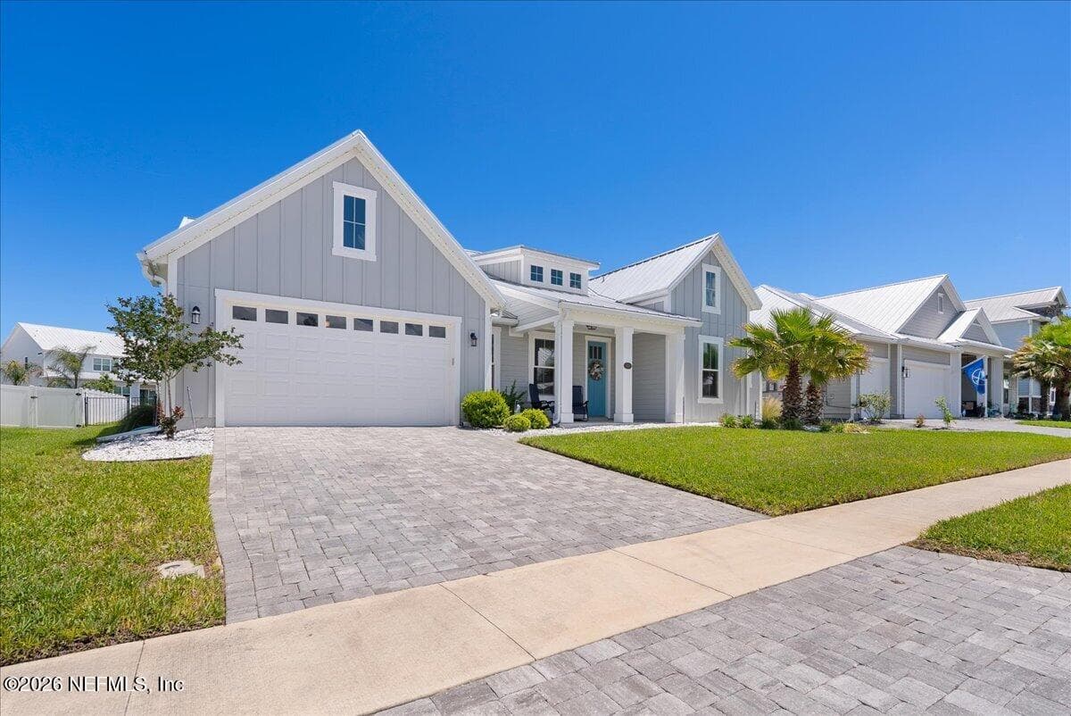 84 KAPALUA Place, St. Johns — photo 2