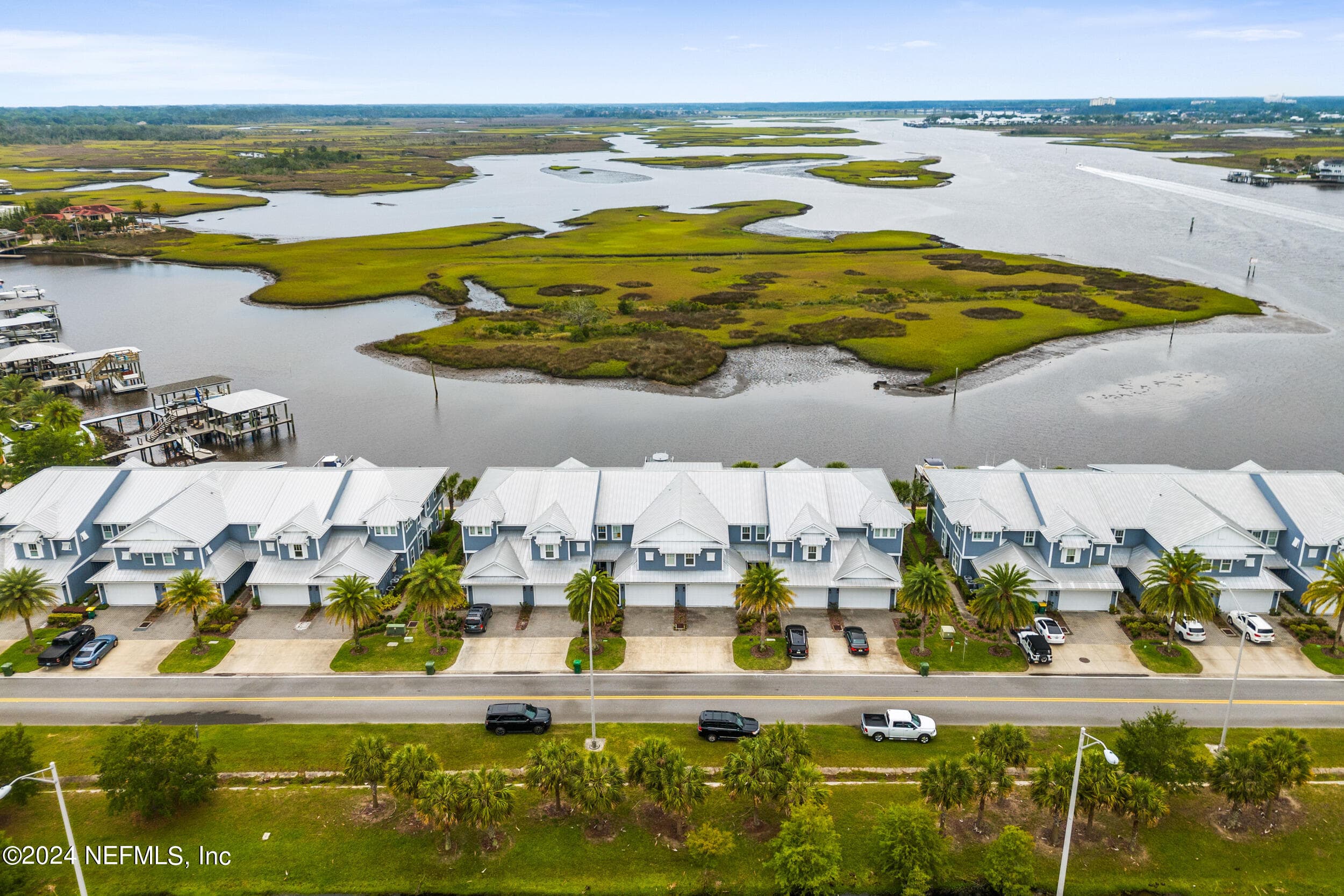 2340 BEACH Boulevard, Jacksonville Beach — exterior