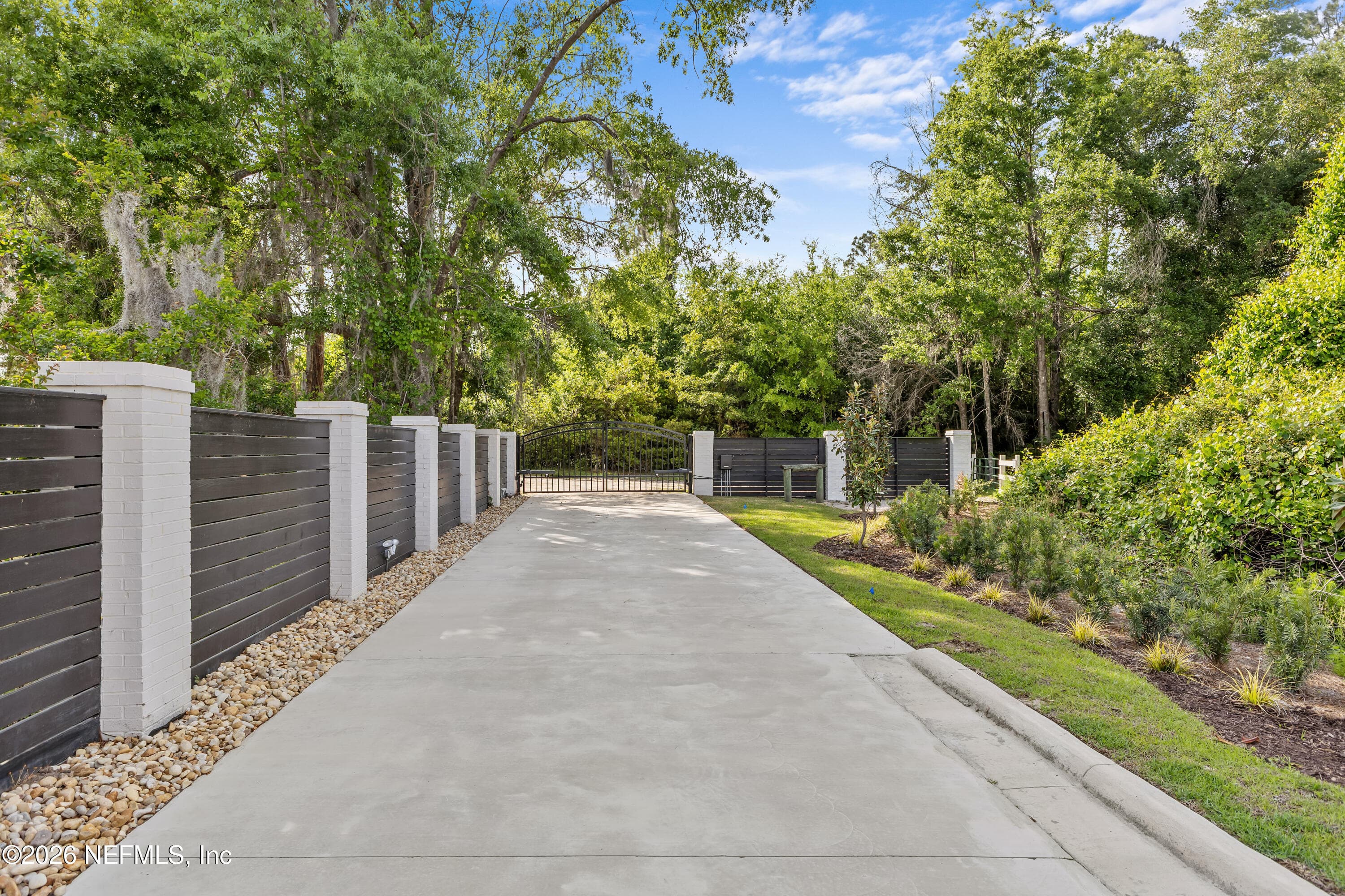 300 NW TALQUIN Court, Jennings — photo 2