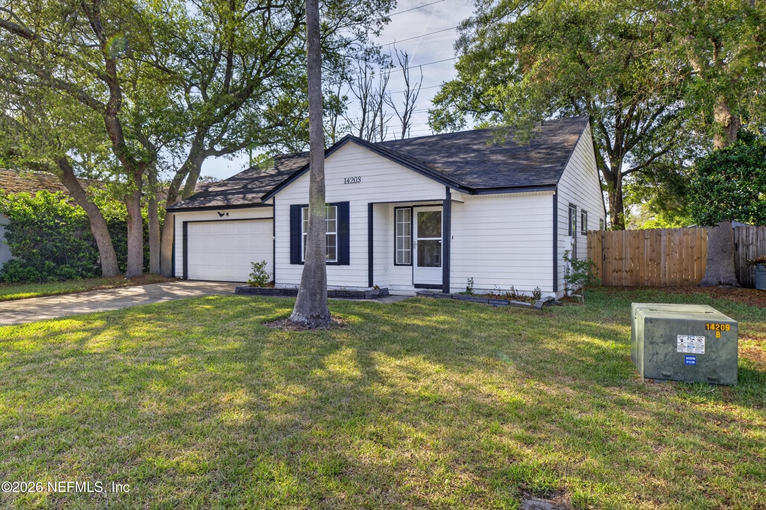14203 HAMPTON FALLS Drive N, Jacksonville — photo 3