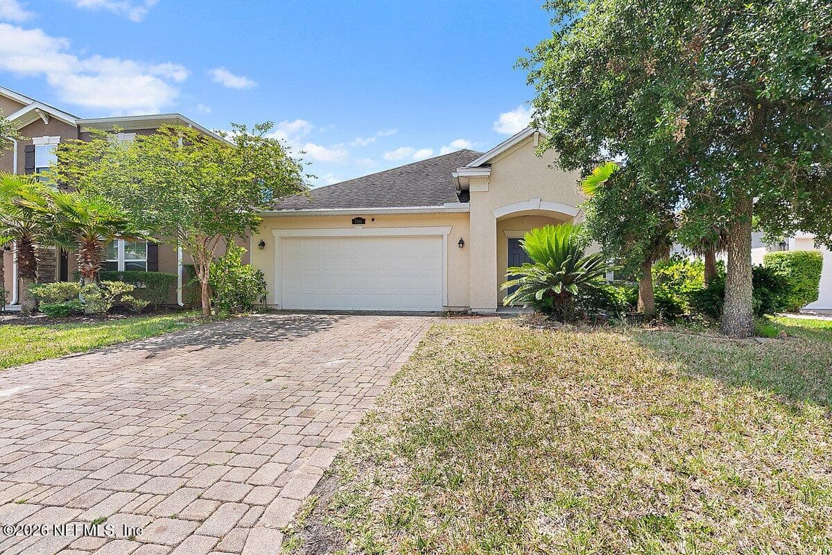 7161 CLAREMONT CREEK Drive, Jacksonville — exterior