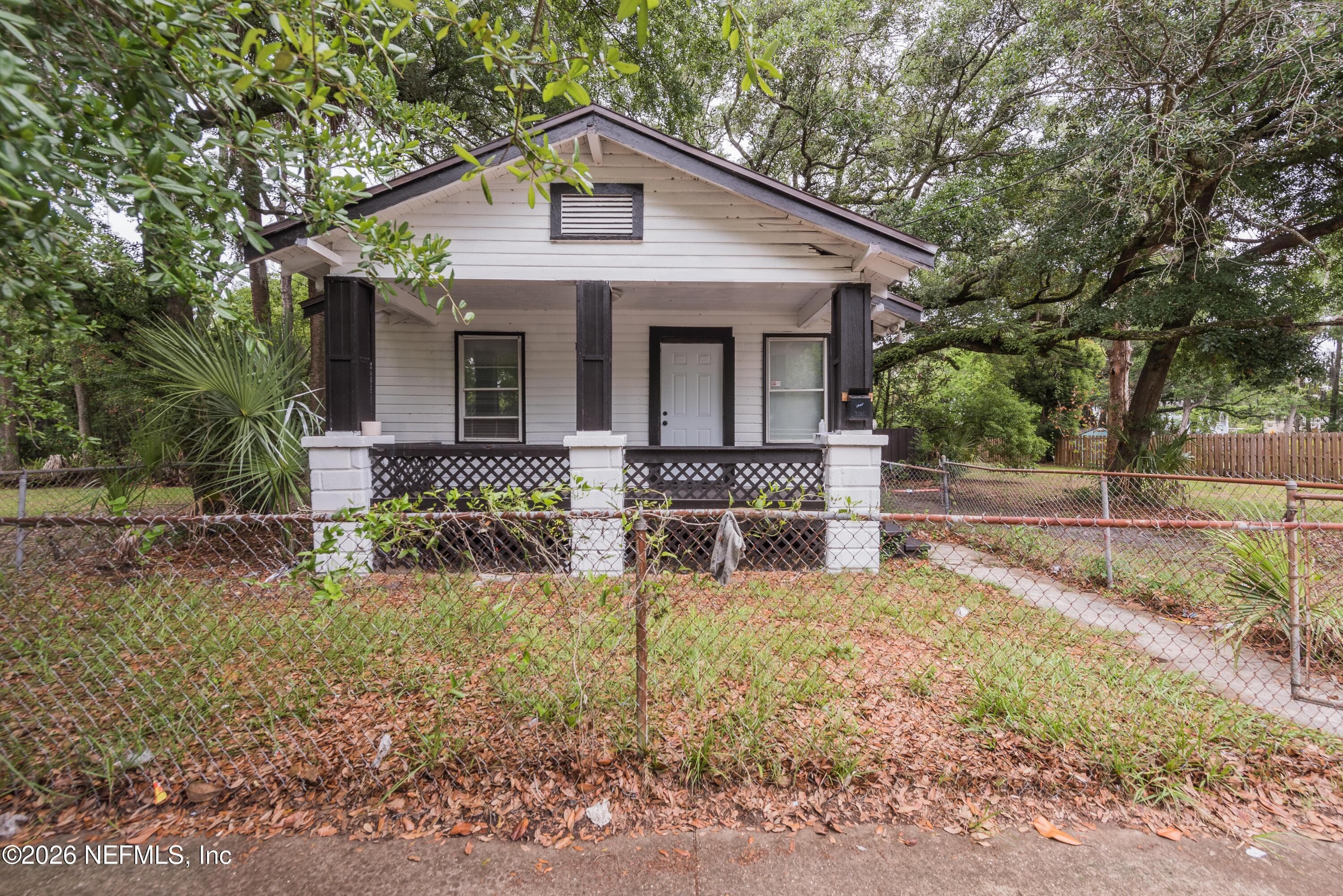 1045 E 11TH Street, Jacksonville — exterior