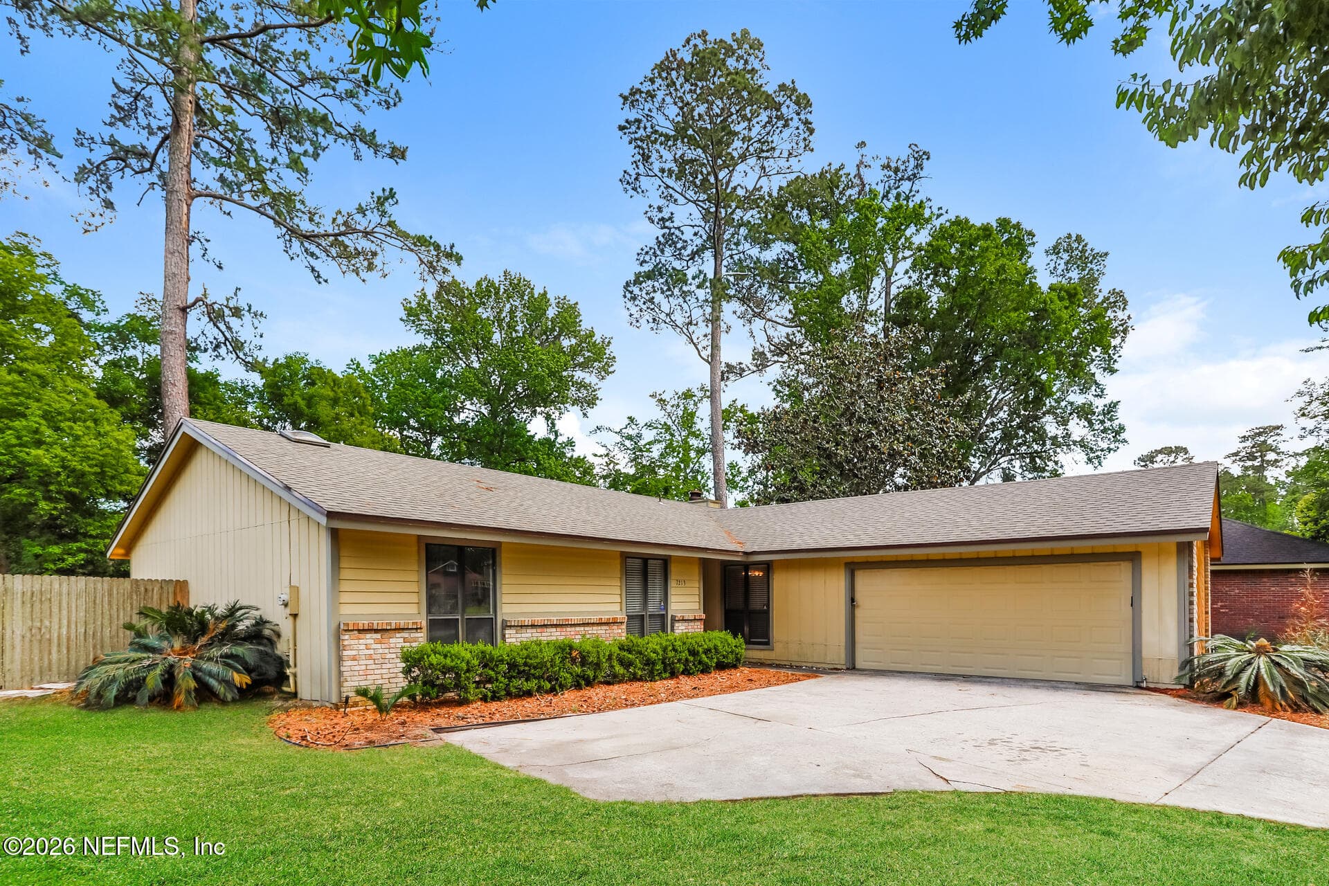 7213 SECRET WOODS Drive, Jacksonville — photo 2