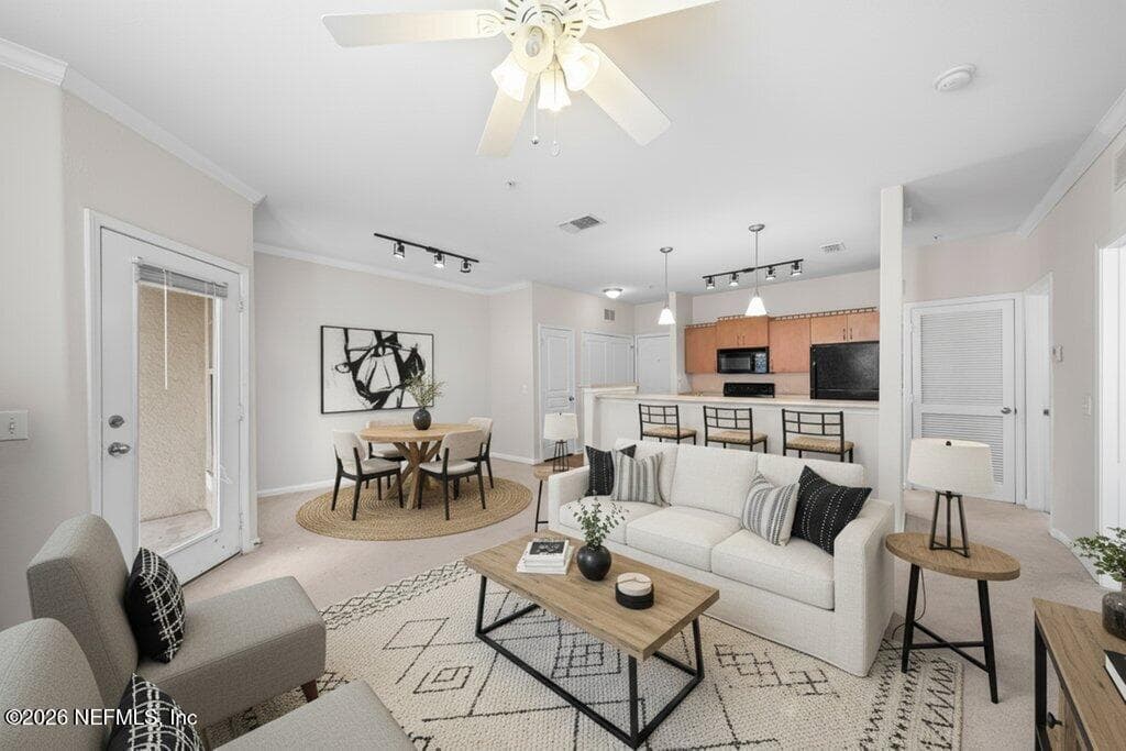 8290 GATE Parkway W 311, Jacksonville — exterior