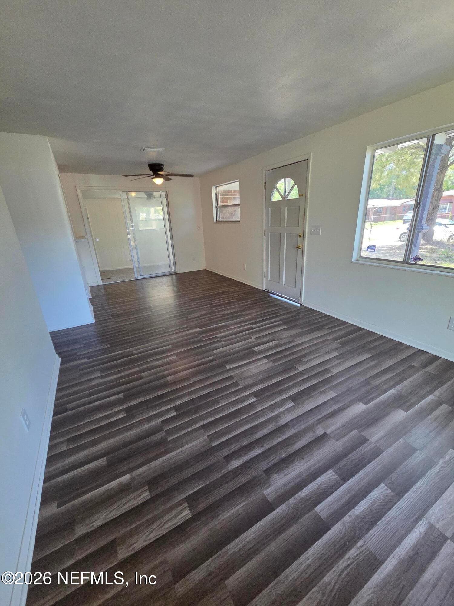 4245 MCDANIEL Drive, Jacksonville — photo 2